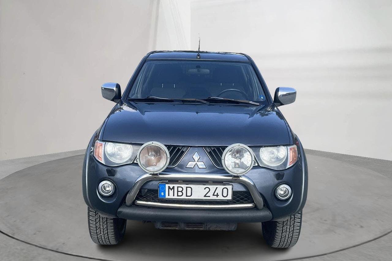 Mitsubishi L200 2.5 DI-D (167hk) - 10 231 mil - Manuell - Dark Grey - 2008