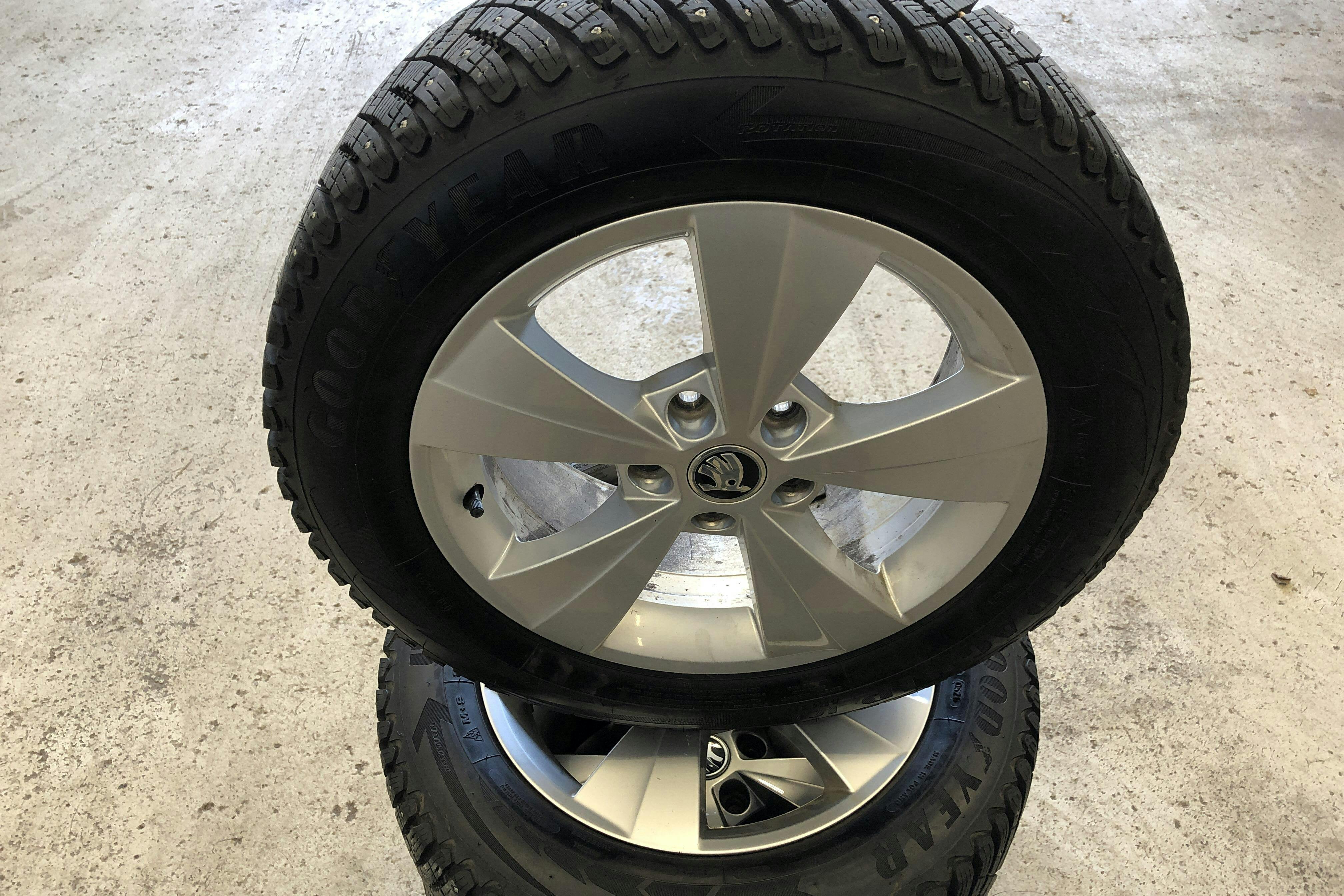 Skoda Octavia 1.5 TSI Combi (150hk) - 9 868 mil - Manuell - blå - 2020