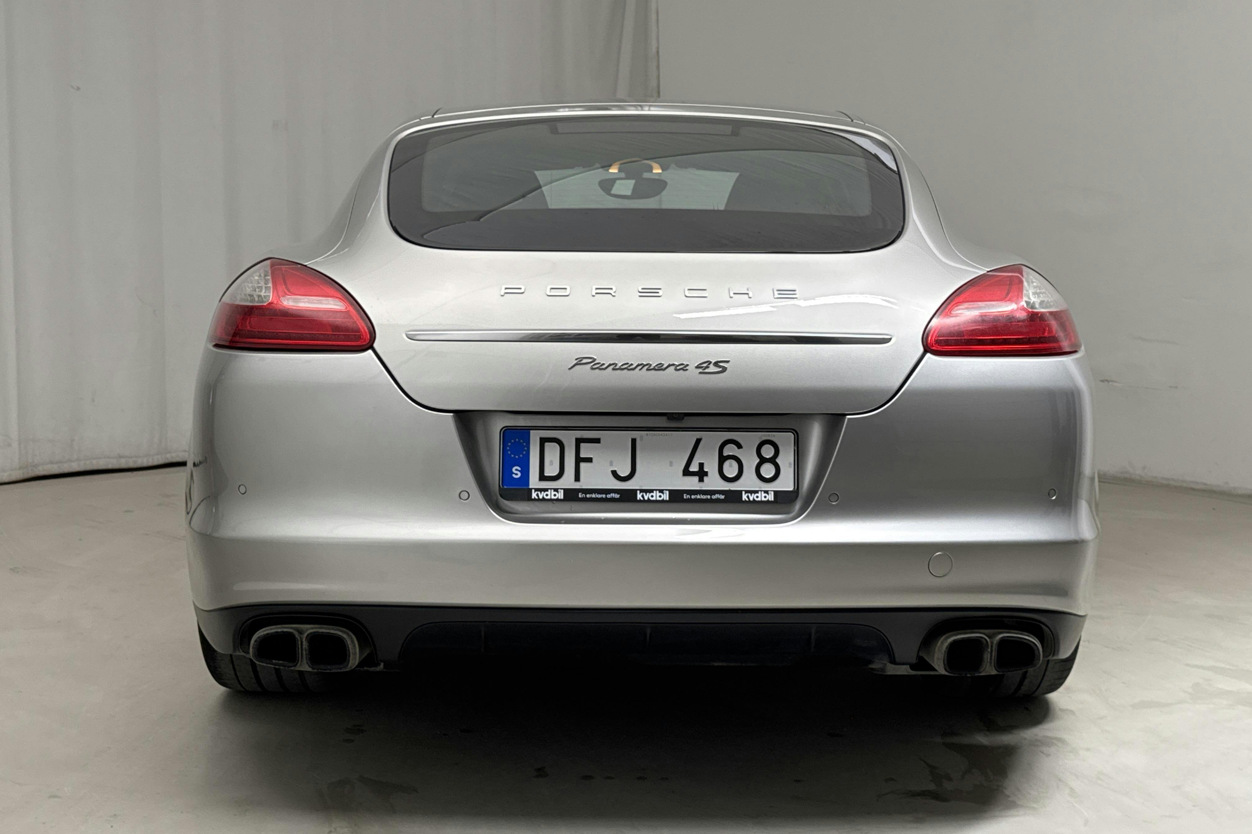 Porsche Panamera 4S (400hk) - 100 900 km - Automatic - silver - 2010