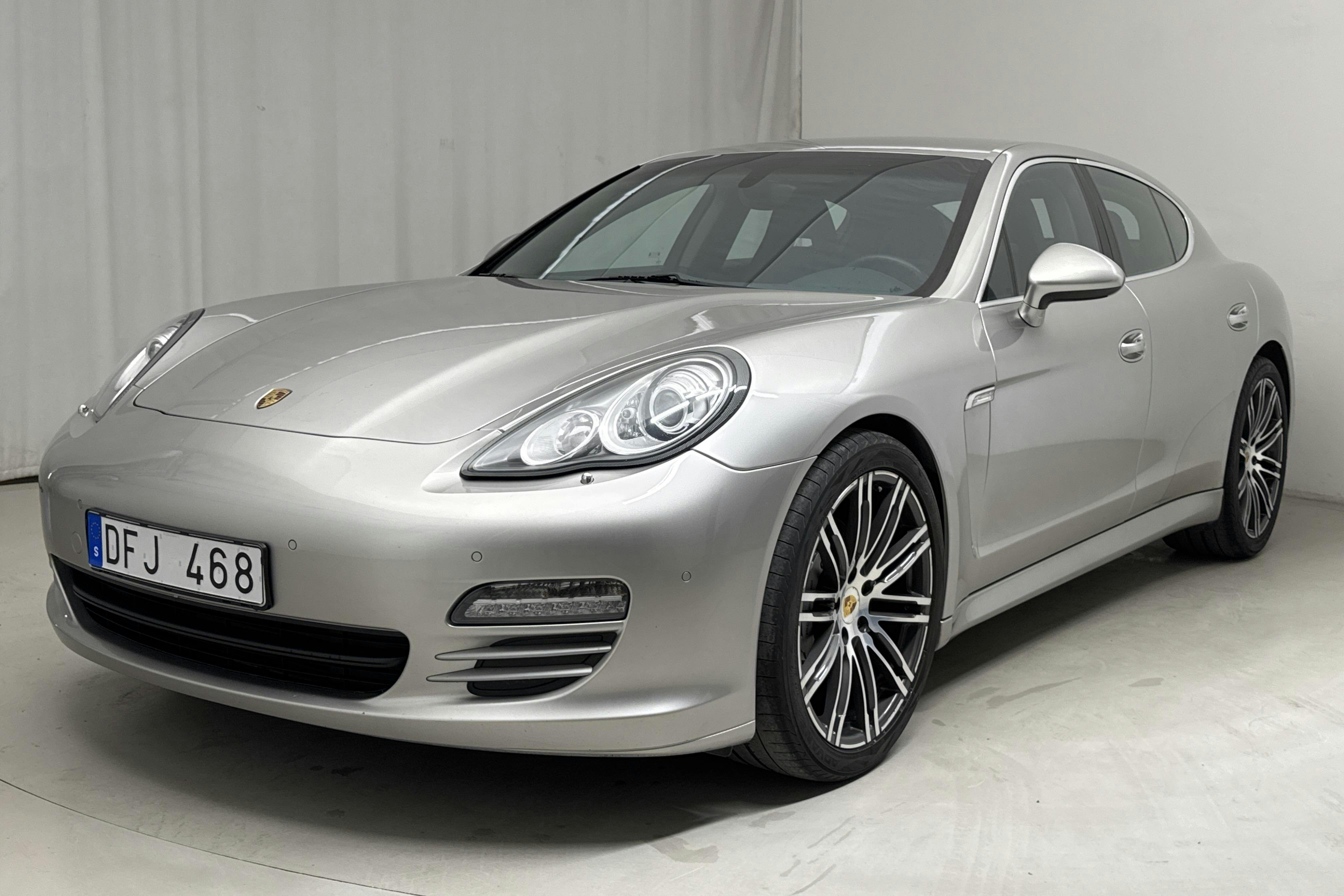 Porsche Panamera 4S (400hk) - 100 900 km - Automatic - silver - 2010