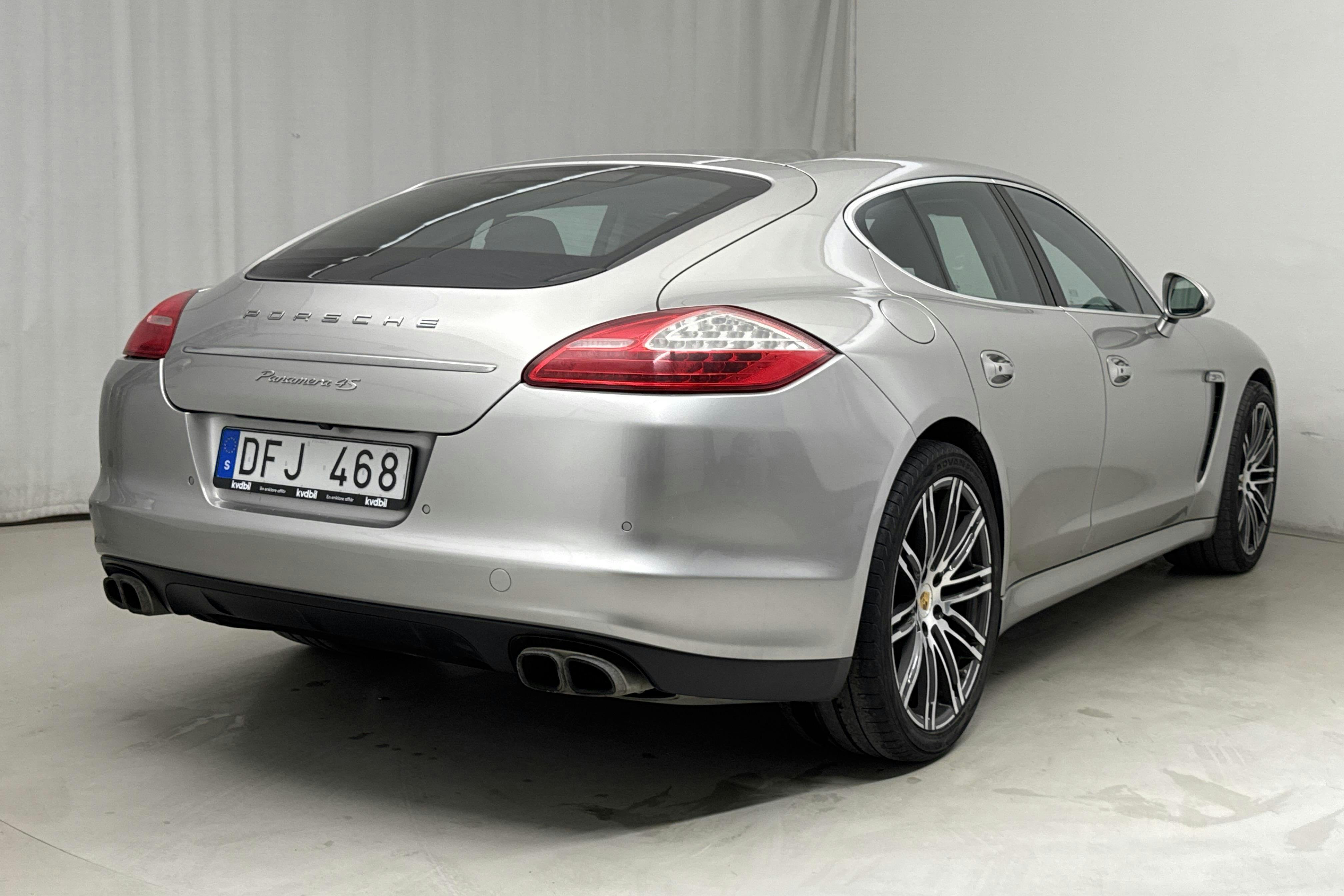 Porsche Panamera 4S (400hk) - 100 900 km - Automatic - silver - 2010