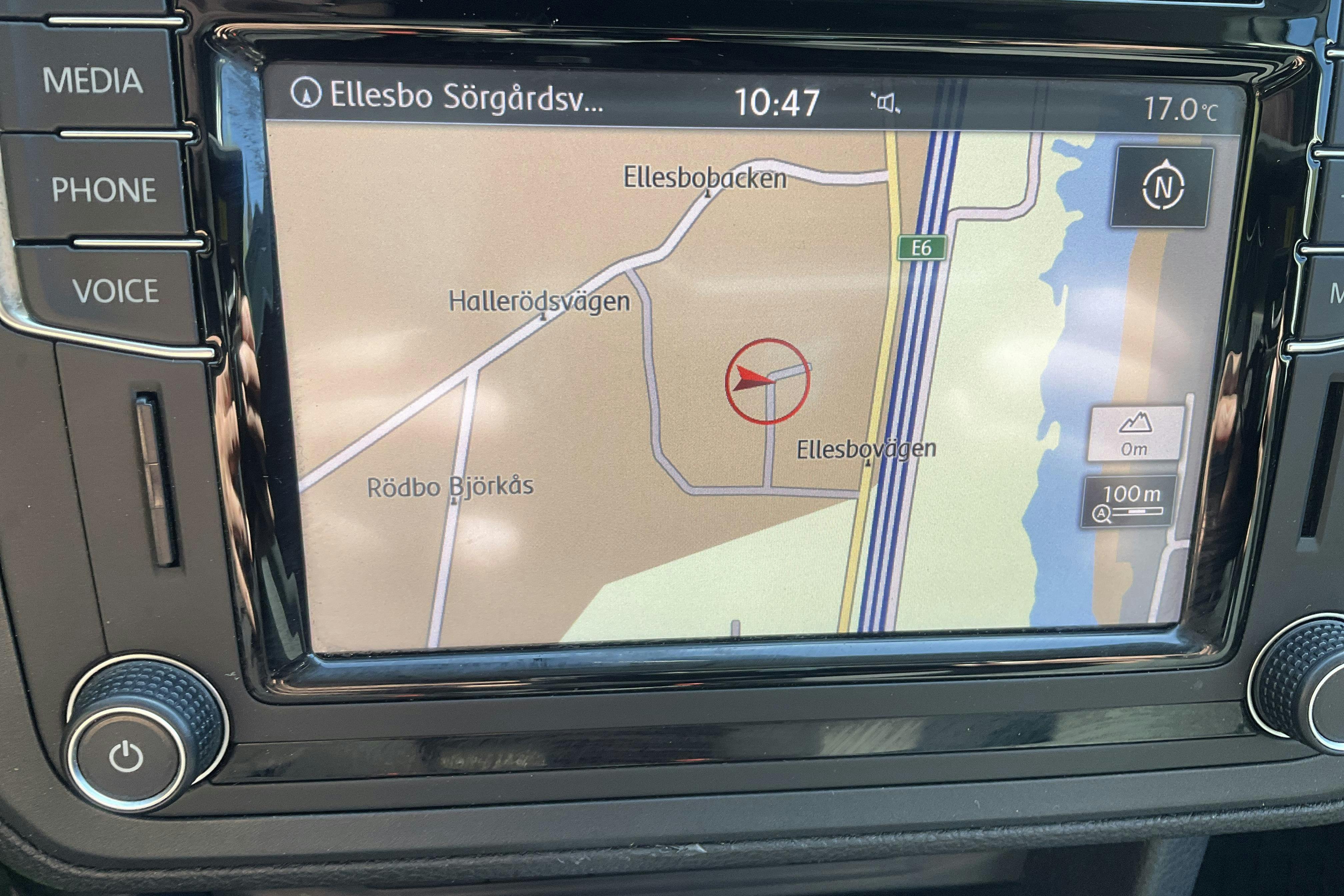 VW Caddy 2.0 TDI Skåp 4MOTION (150hk) - 12 655 mil - Automat - vit - 2016