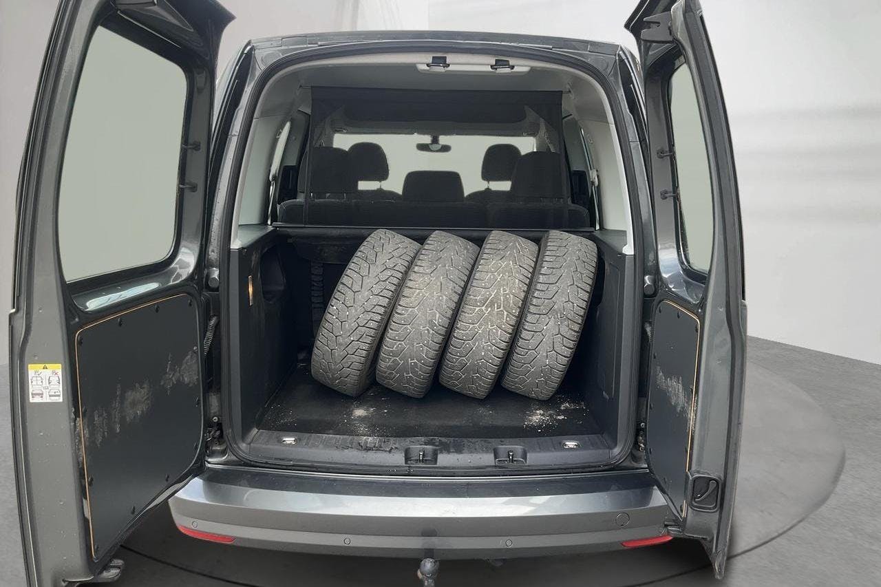 VW Caddy Life 2.0 TDI 4MOTION (122hk) - 133 510 km - Käsitsi - Dark Grey - 2019