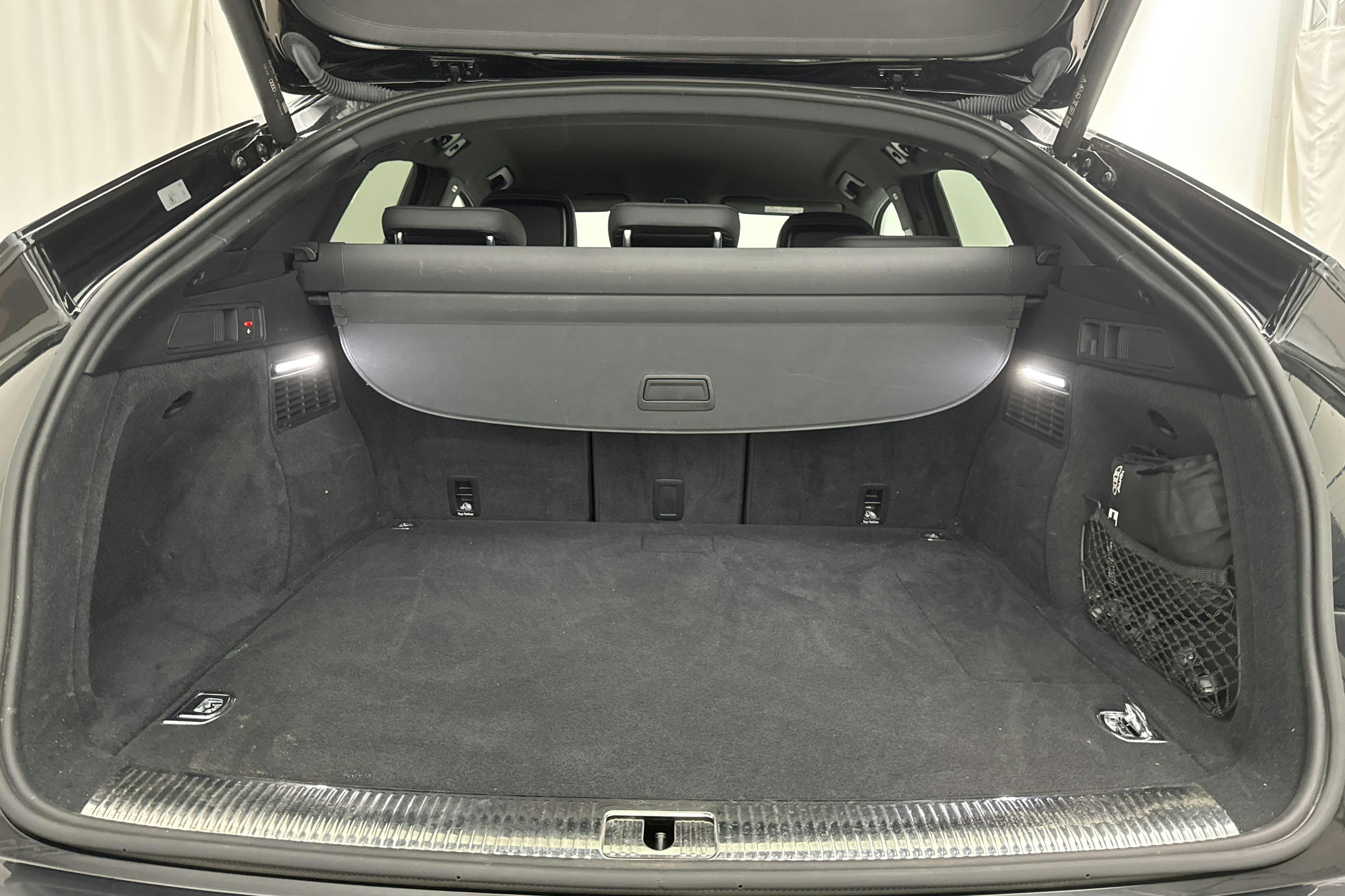 Audi Q5 Sportback 55 TFSI e quattro (367hk) - 36 170 km - Automaattinen - musta - 2021