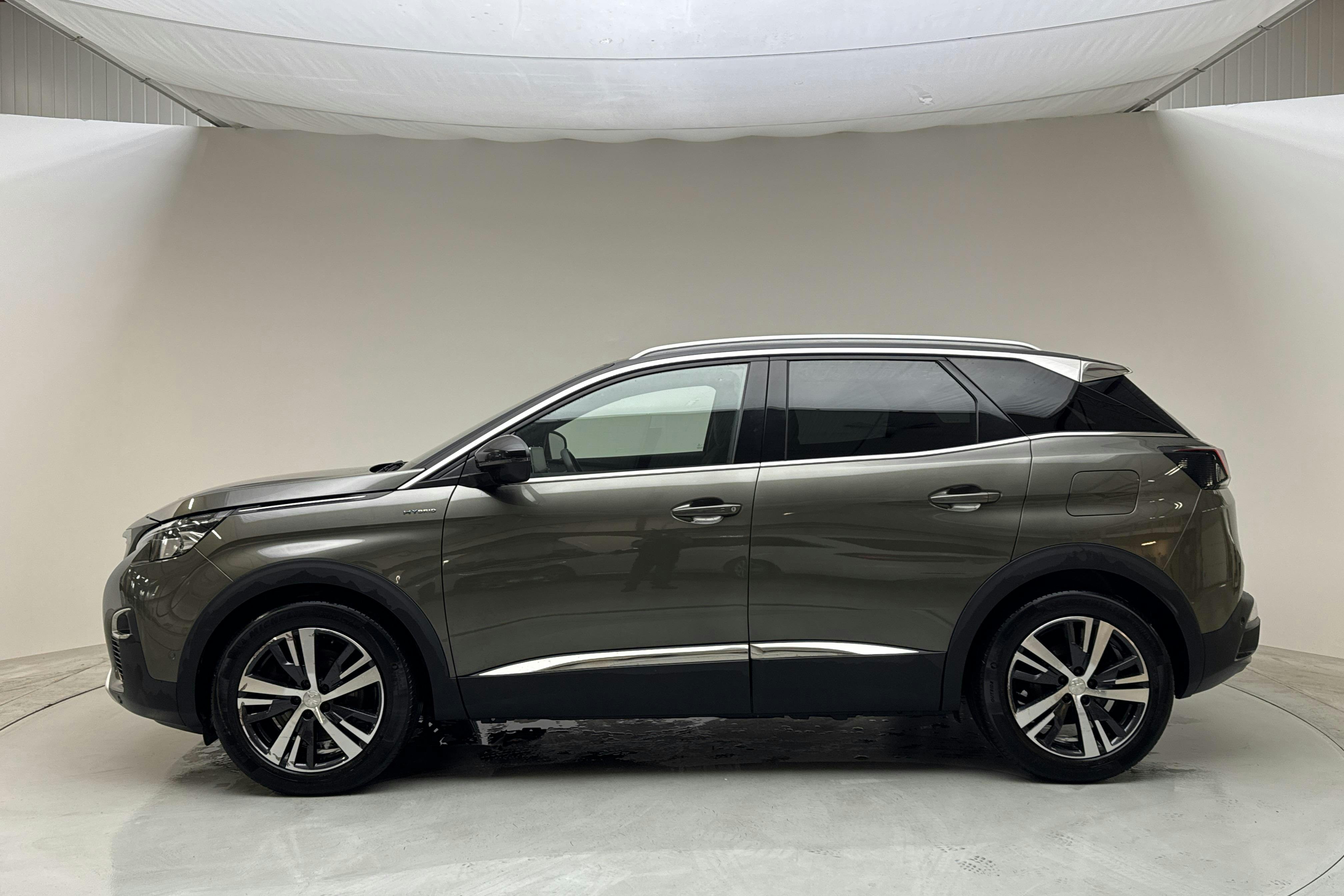 Peugeot 3008 1.6 Plug-in Hybrid (225hk) - 83 520 km - Automaatne - hall - 2020