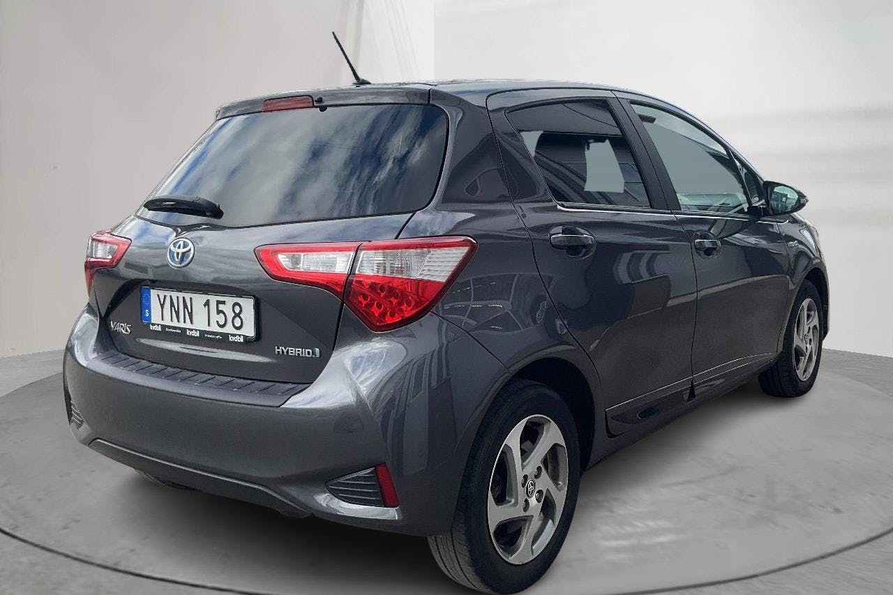 Toyota Yaris 1.5 Hybrid 5dr (101hk) - 8 640 mil - Automat - Dark Grey - 2017