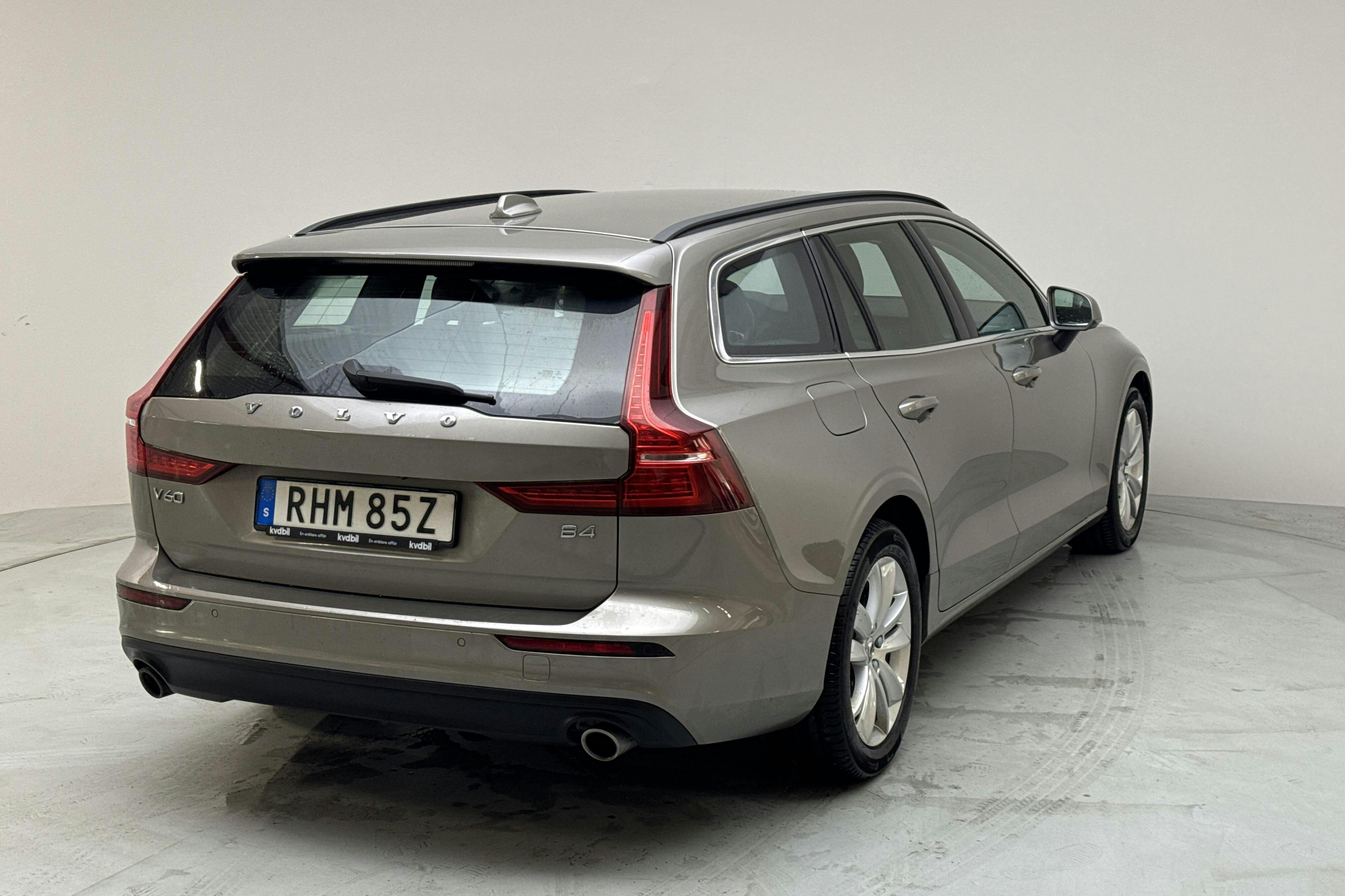 Volvo V60 B4 Mildhybrid, Bensin (197hk) - 11 774 mil - Automat - grå - 2022