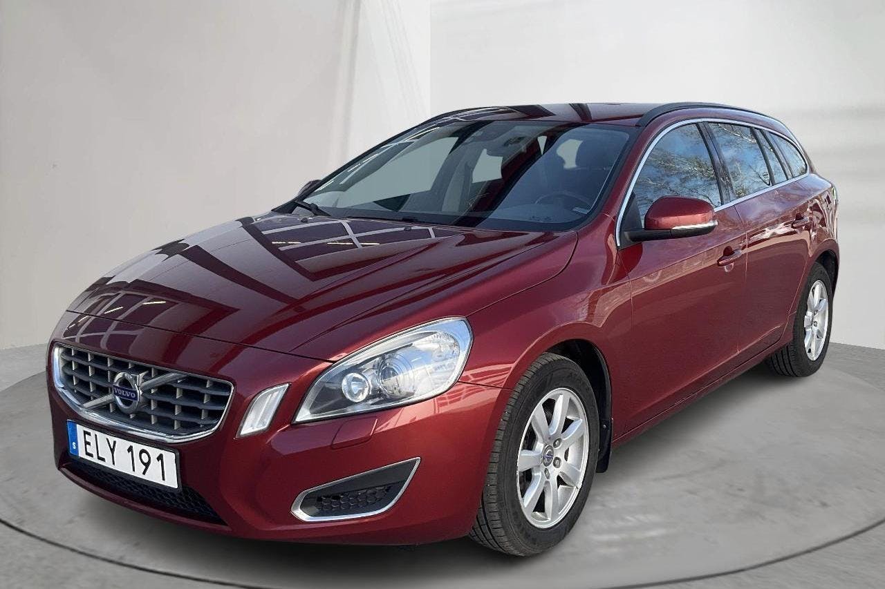 VOLVO V60 D3 (163hk) - 178 010 km - Manualna - czerwony - 2012
