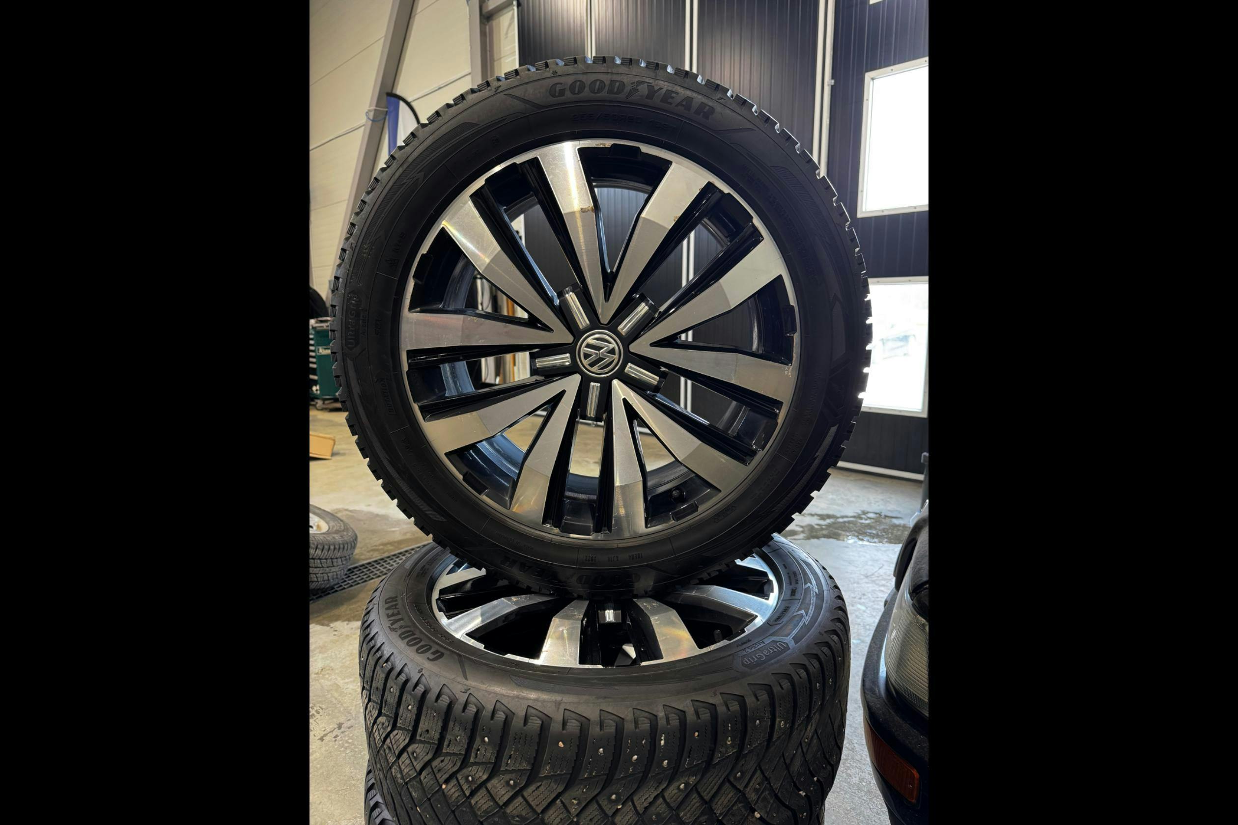 VW Amarok 3.0 TDI 4motion (224hk) - 28 802 mil - Automat - svart - 2018