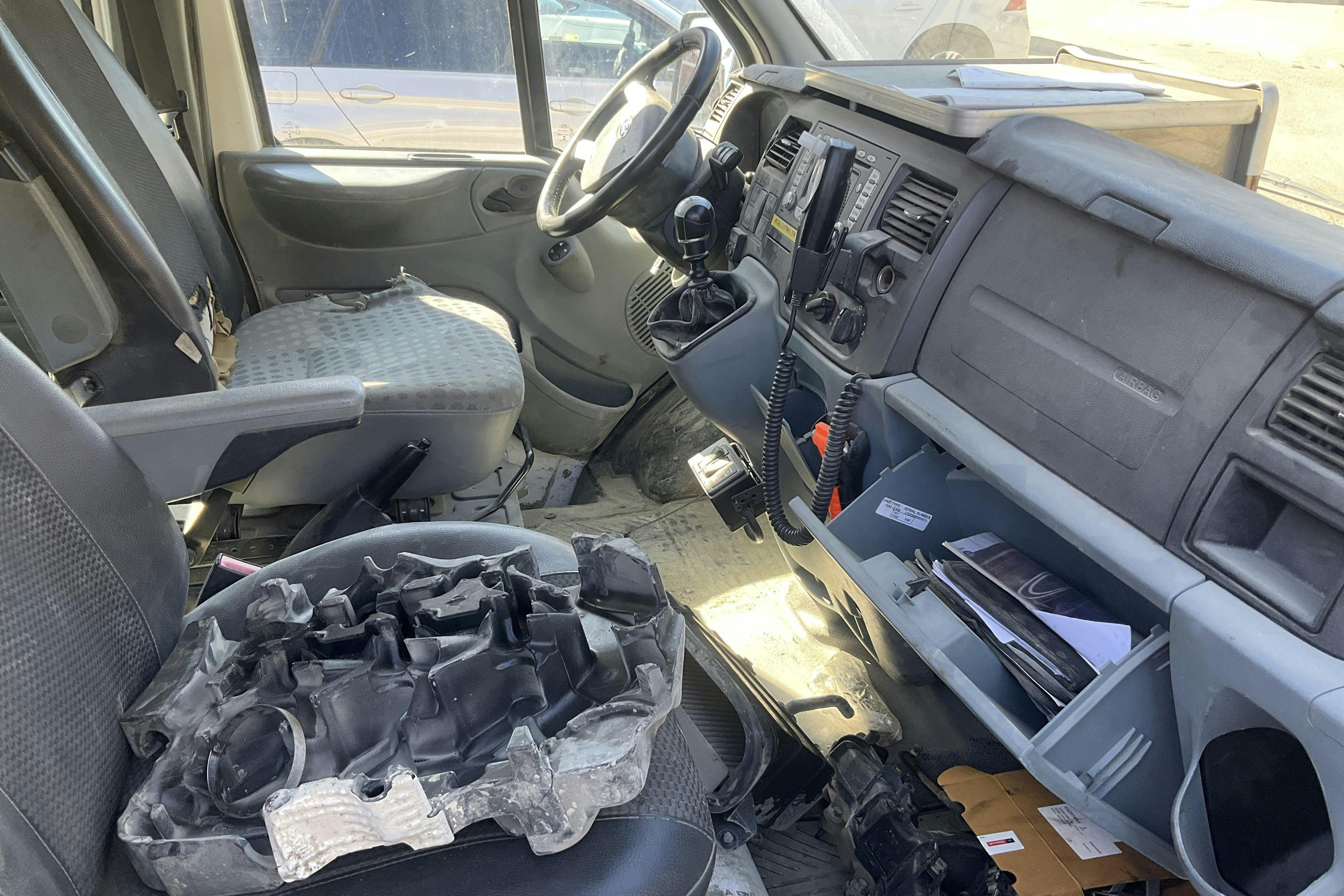 Ford Transit 350 2.2 TDCi Pickup (155hk) - 10 355 mil - Manuell - 2013