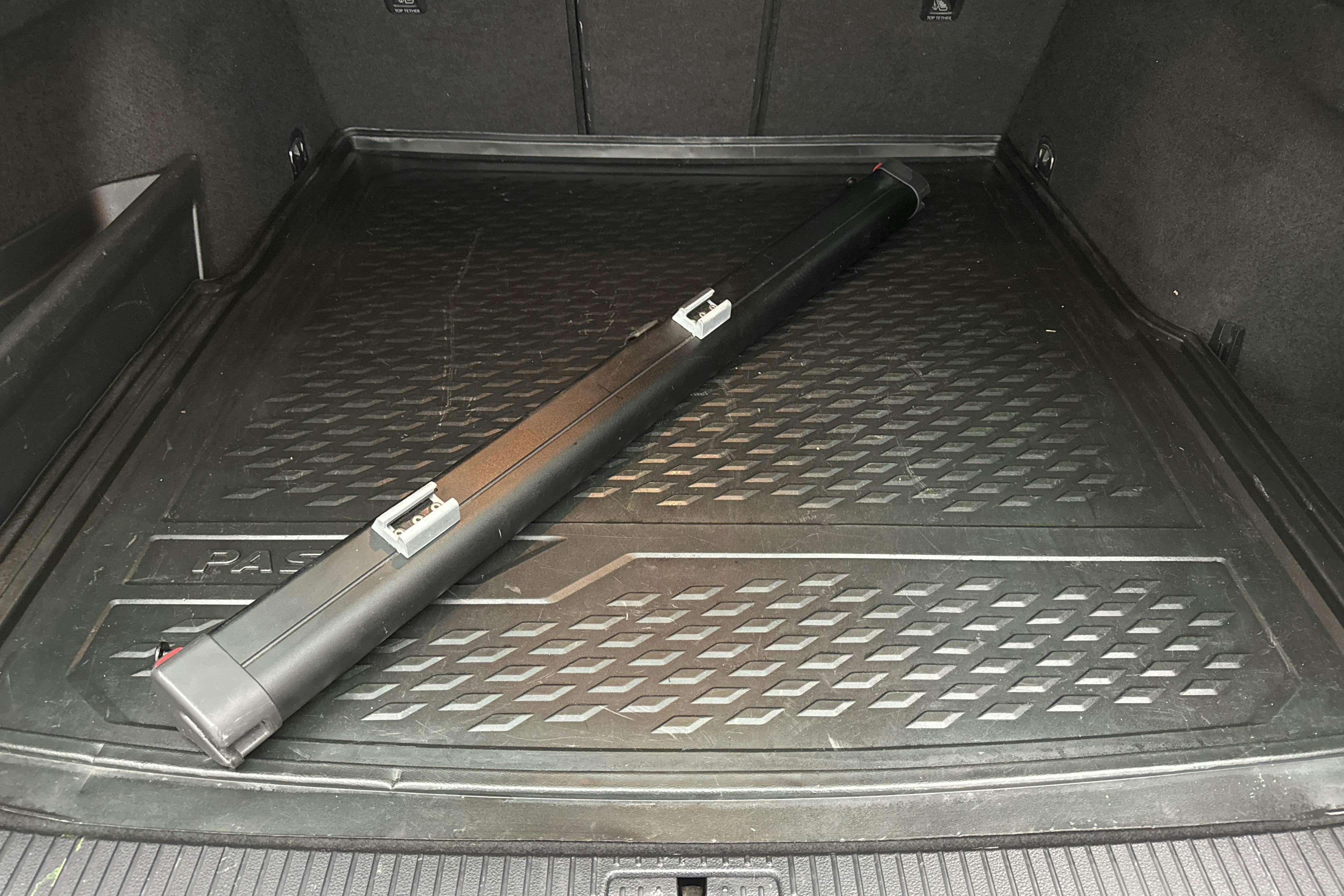 VW Passat 1.4 Plug-in-Hybrid Sportscombi (218hk) - 200 170 km - Automatic - silver - 2018