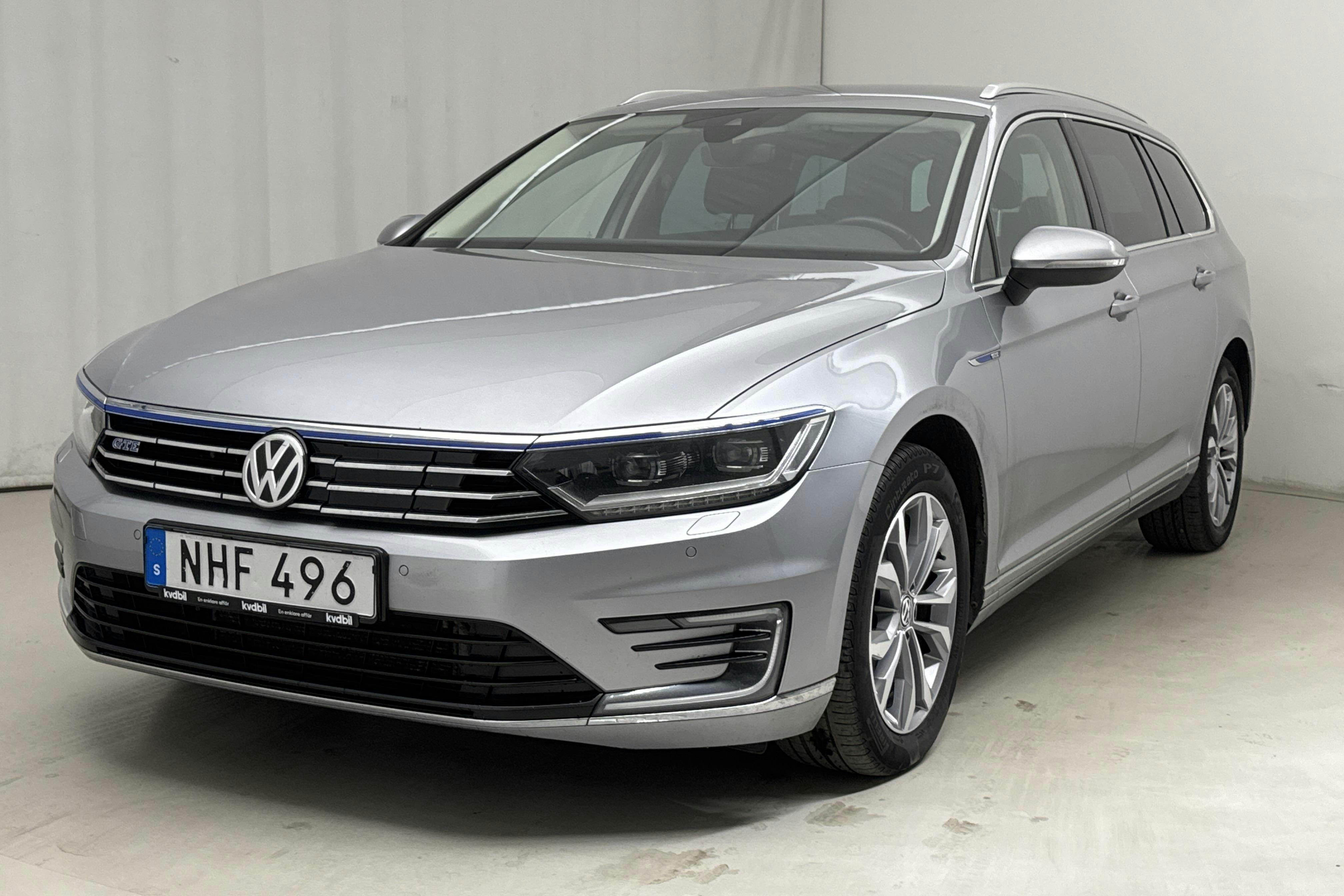 VW Passat 1.4 Plug-in-Hybrid Sportscombi (218hk) - 200 170 km - Automatic - silver - 2018