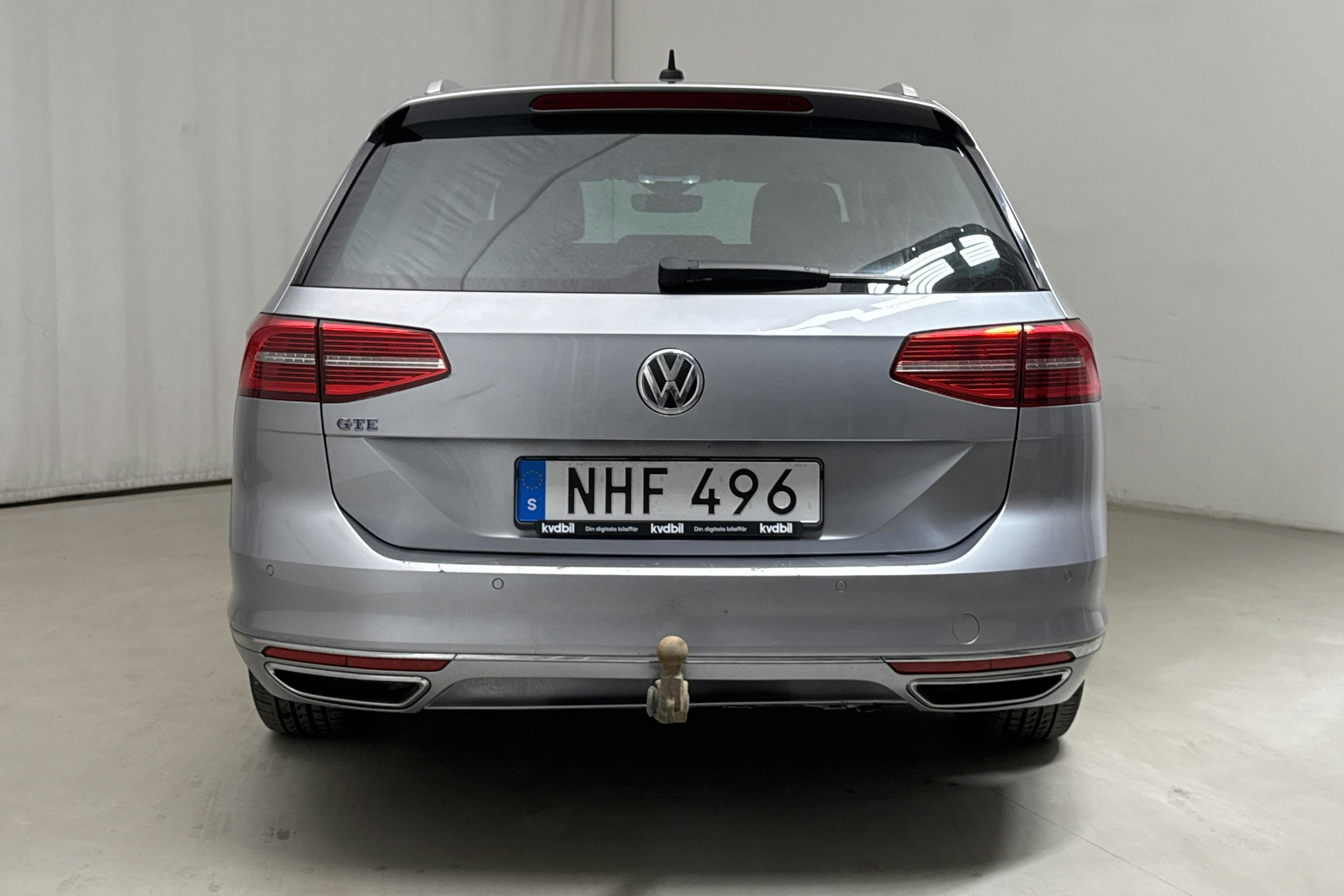 VW Passat 1.4 Plug-in-Hybrid Sportscombi (218hk) - 200 170 km - Automatic - silver - 2018