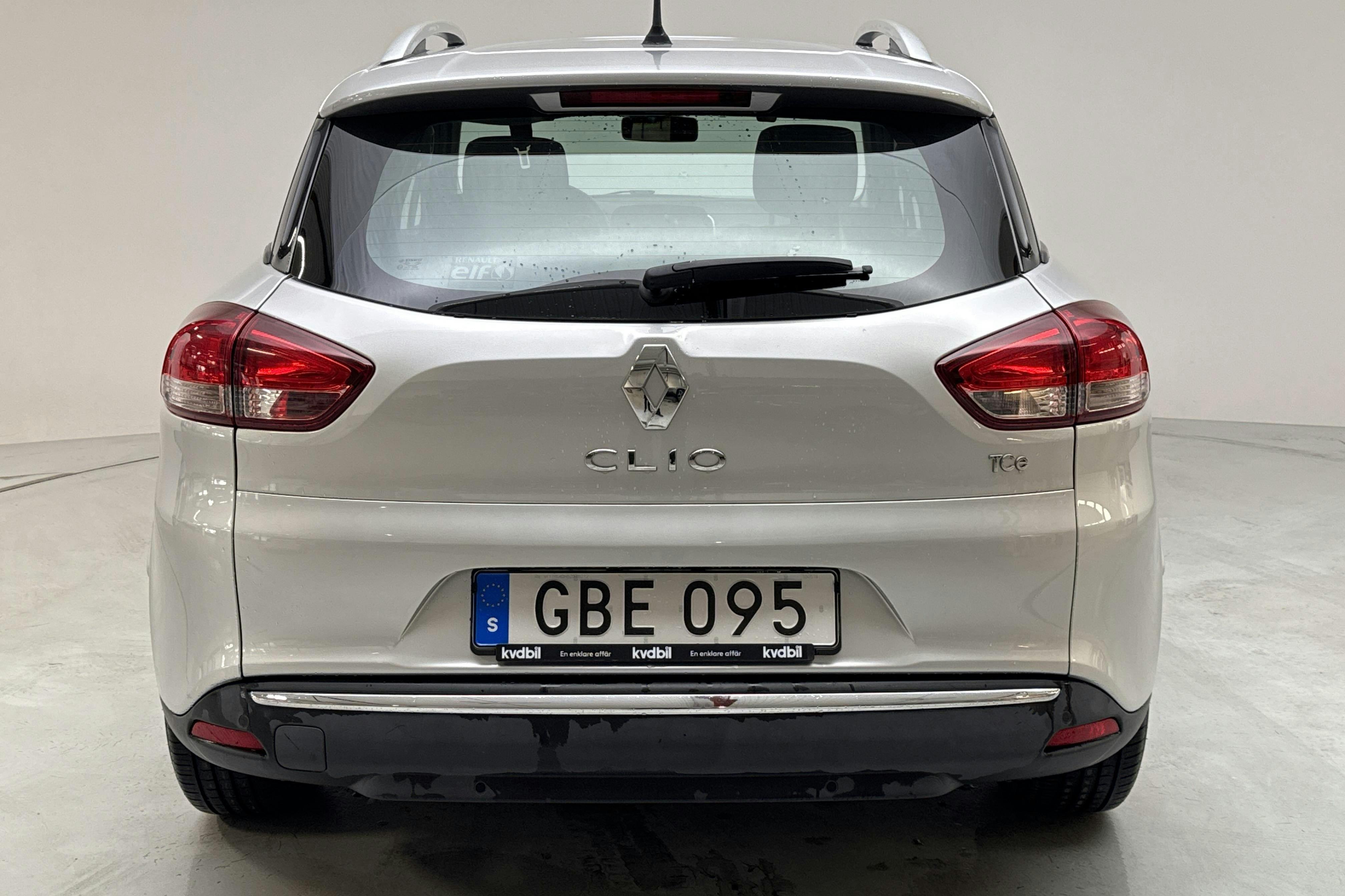 Renault Clio IV 0.9 TCe 90 Sports Tourer (90hk) - 156 570 km - Manual - silver - 2015