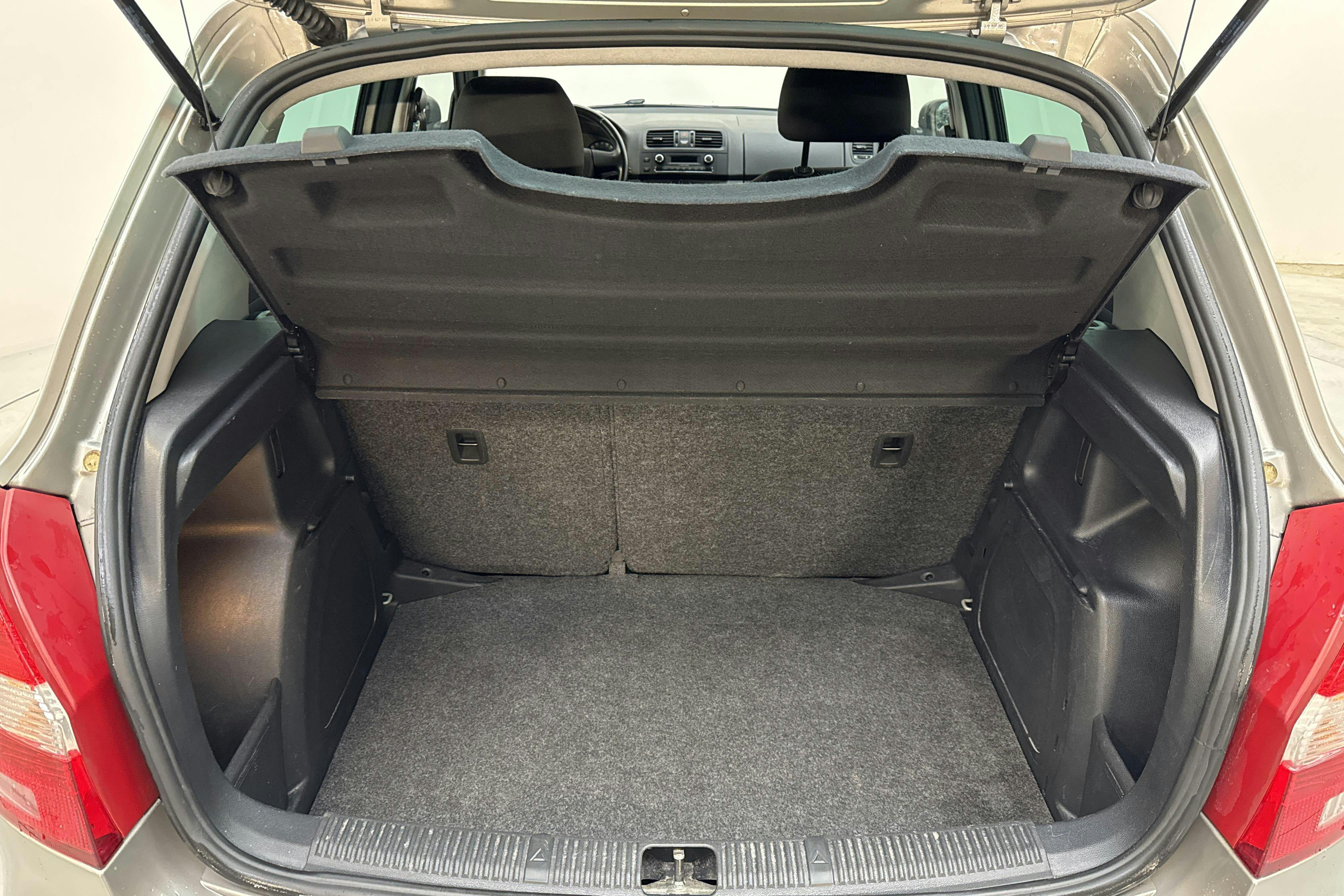 Skoda Fabia 1.2 (70hk) - 125 130 km - Käsitsi - Light Brown - 2011