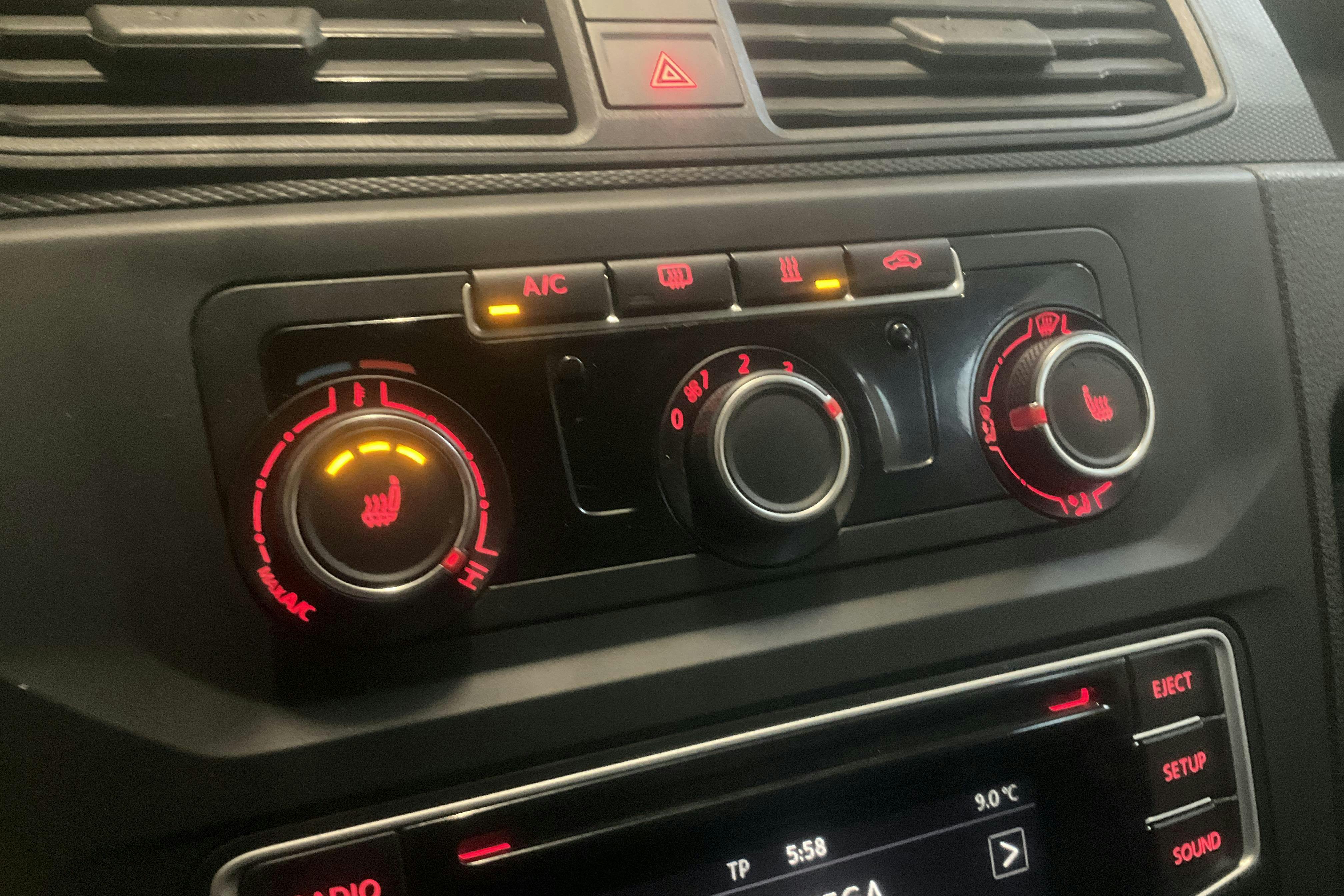 VW Caddy 1.6 TDI Skåp (75hk) - 114 080 km - Manualna - biały - 2016