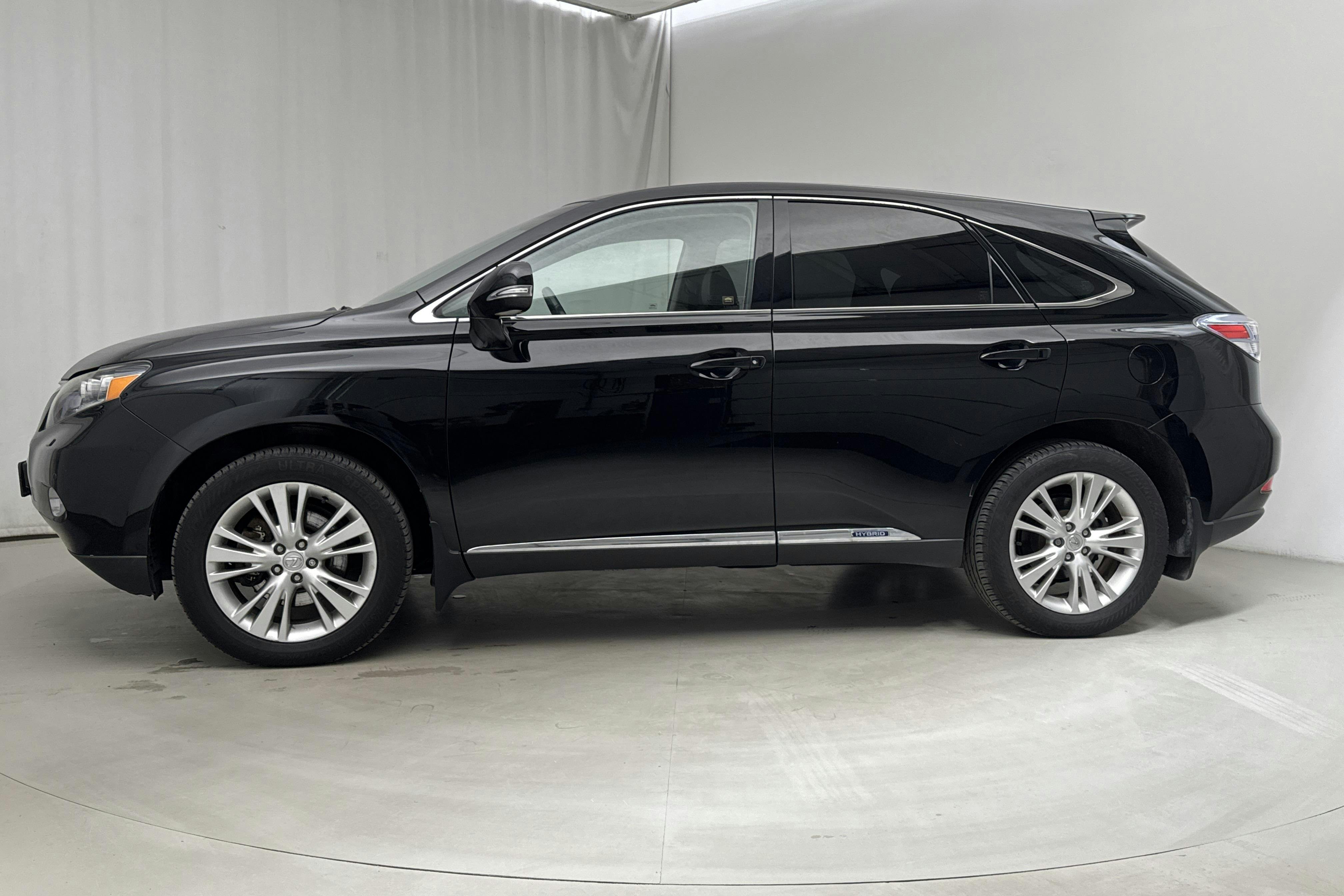 Lexus RX 450h AWD (249hk) - 19 833 mil - Automat - svart - 2009