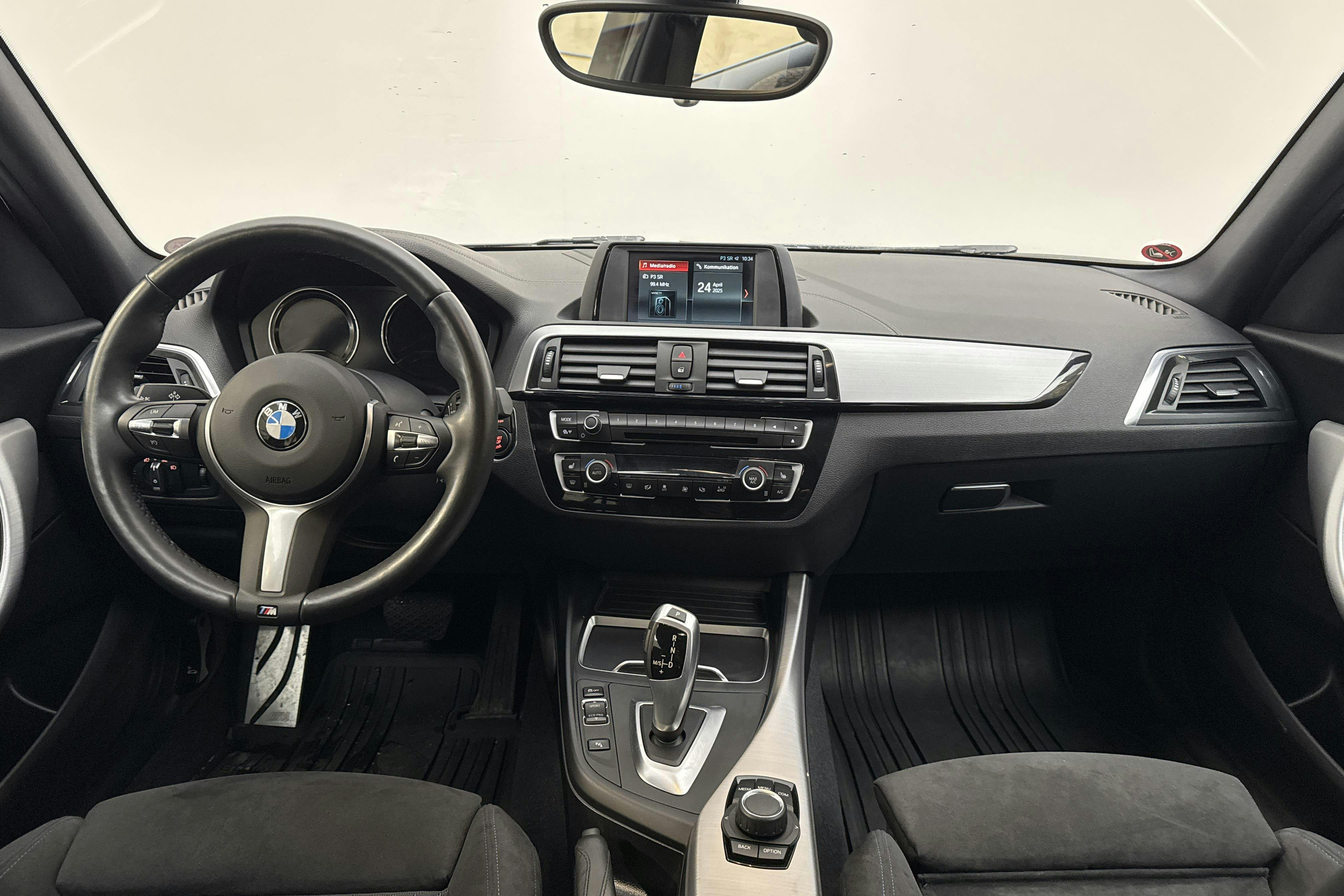 BMW 118i 5dr, F20 (136hk) - 46 200 km - Automatyczna - czarny - 2018