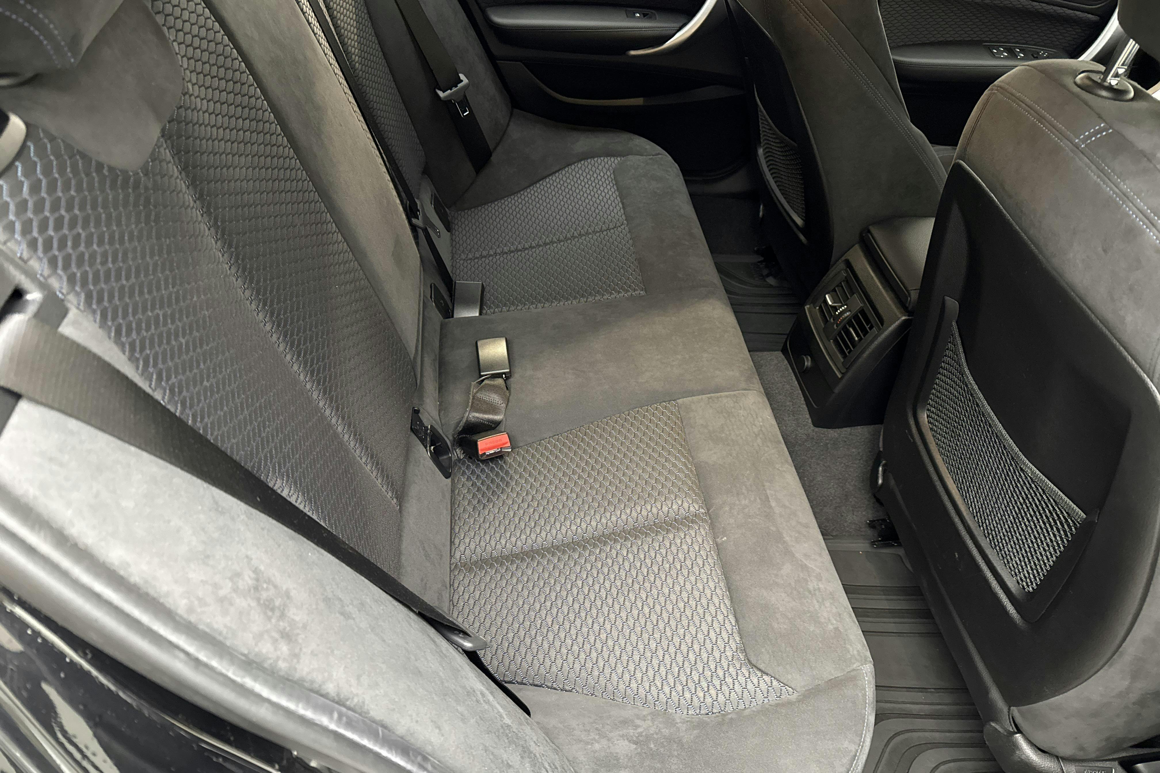 BMW 118i 5dr, F20 (136hk) - 46 200 km - Automatyczna - czarny - 2018