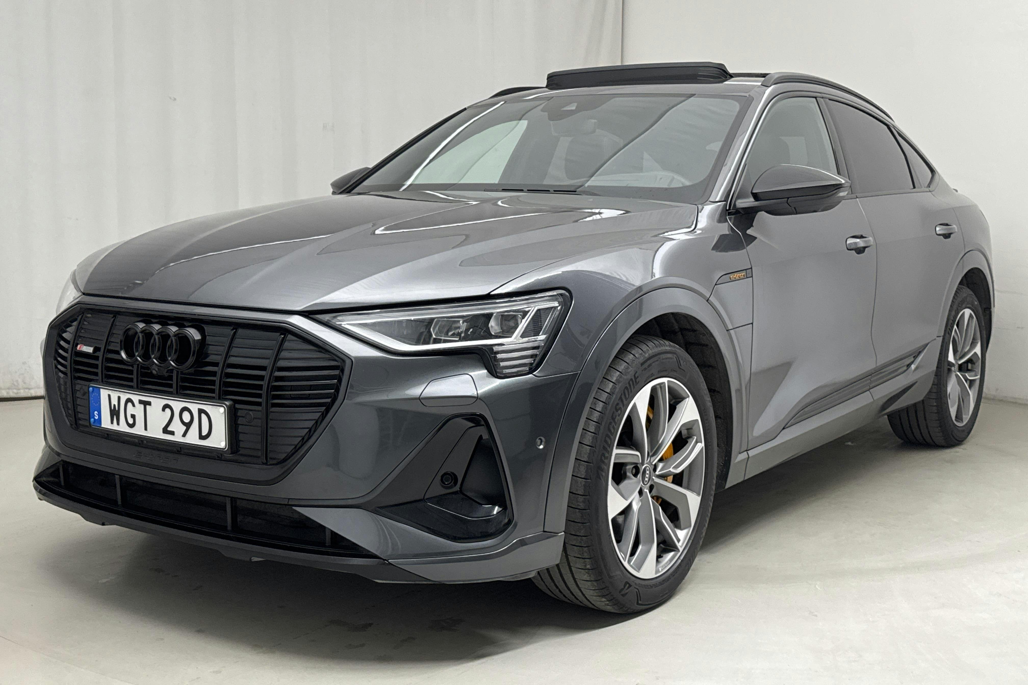 Audi e-tron Sportback 55 quattro 95 kWh (360hk) - 5 776 mil - Automat - grå - 2022
