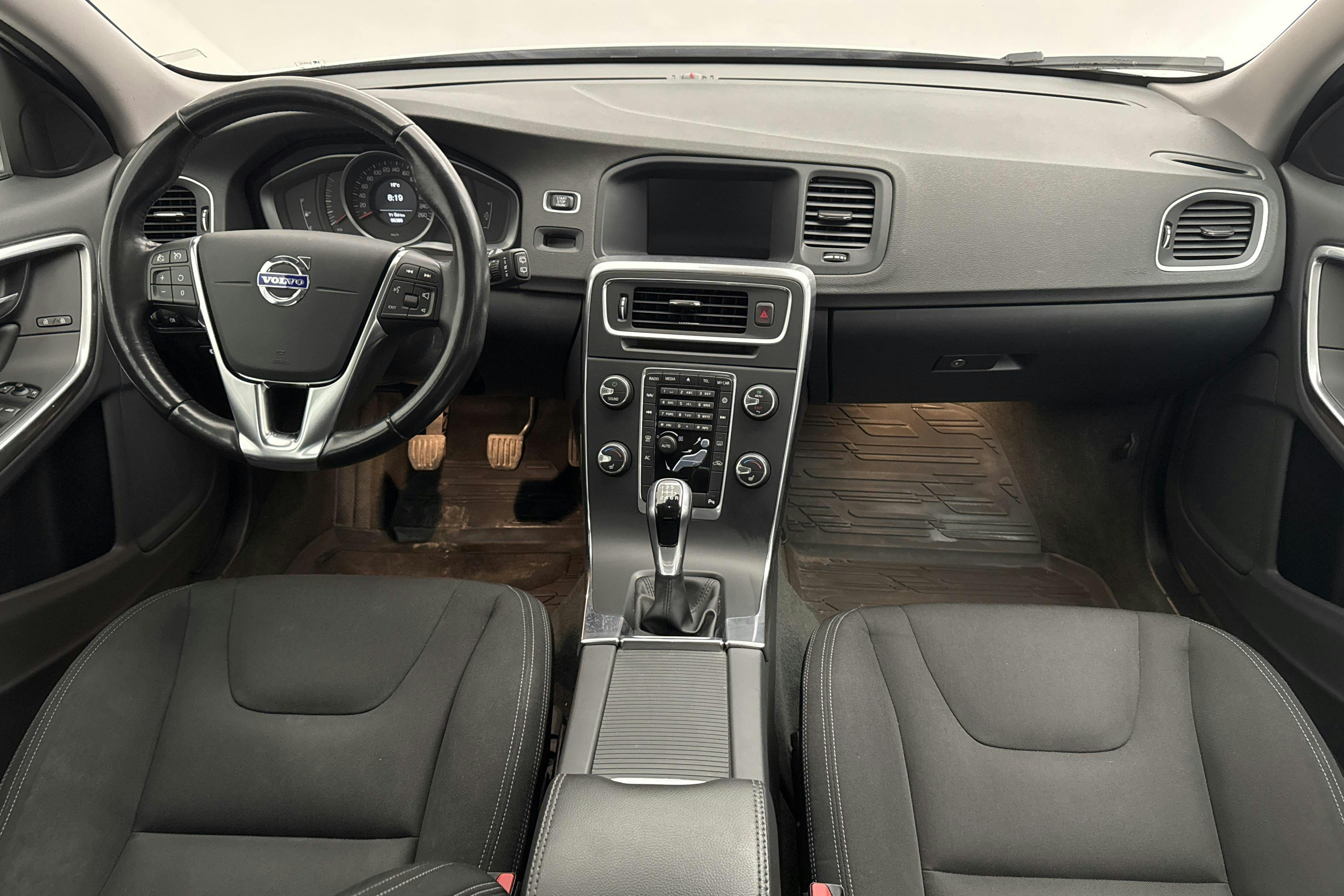 Volvo V60 T3 (152hk) - 96 390 km - Manual - white - 2018