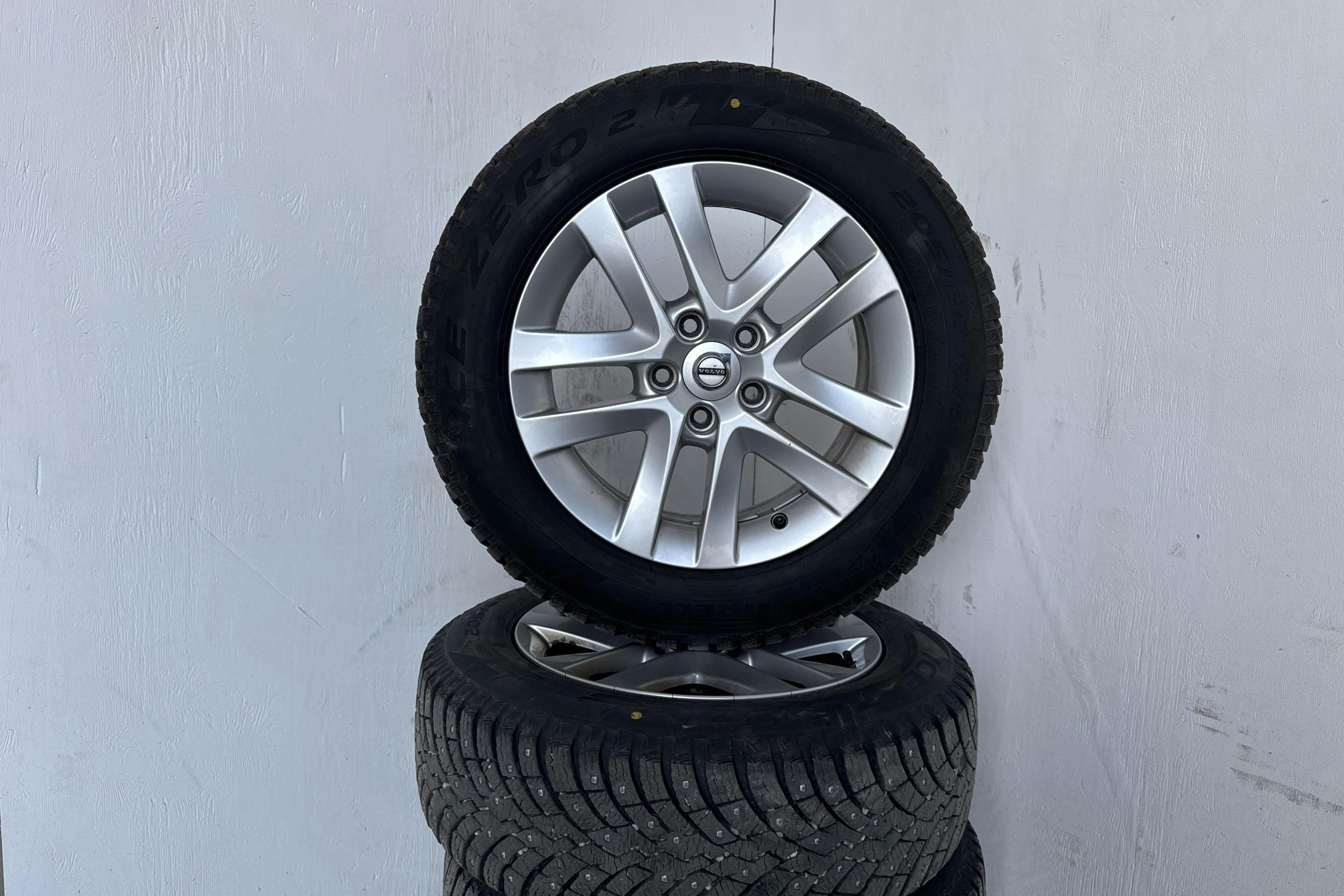 Volvo V60 T3 (152hk) - 96 390 km - Manual - white - 2018