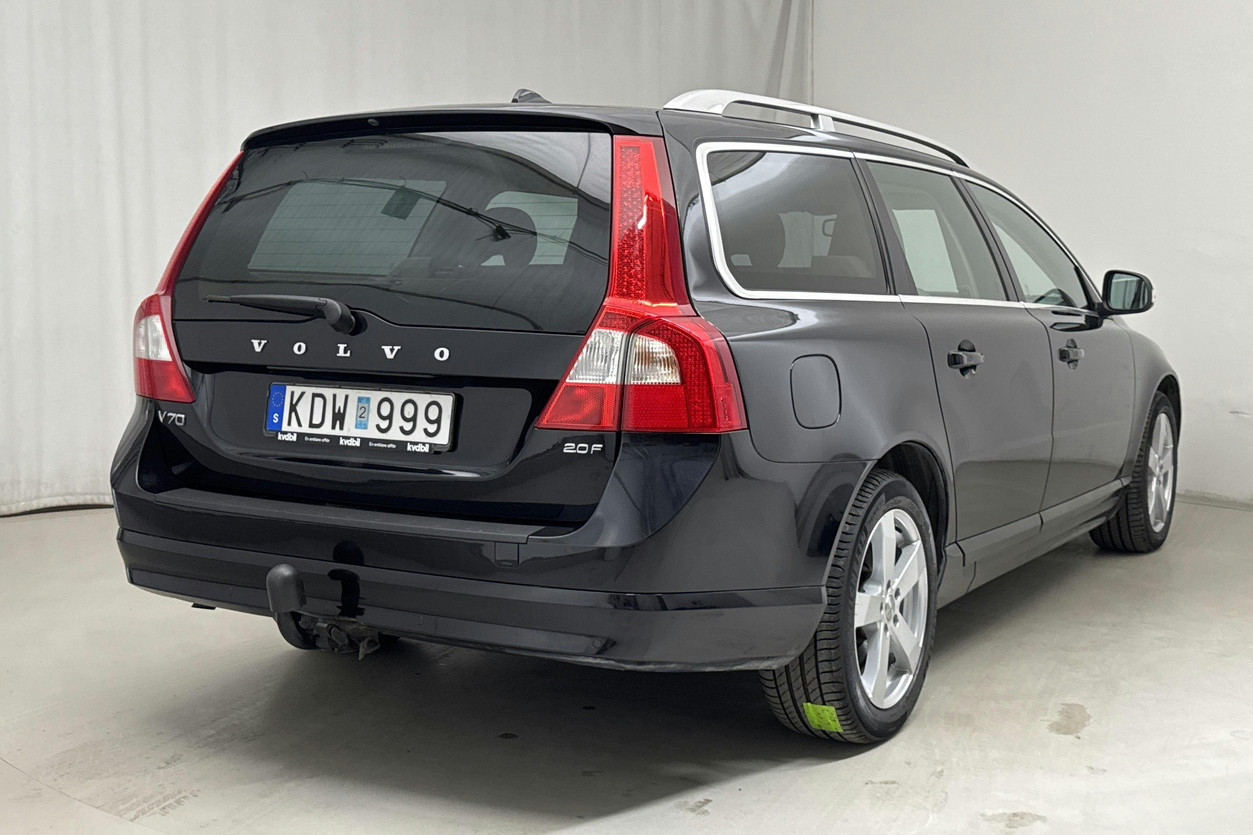 Volvo V70 II 2.0F (145hk) - 92 810 km - Automatyczna - czarny - 2010