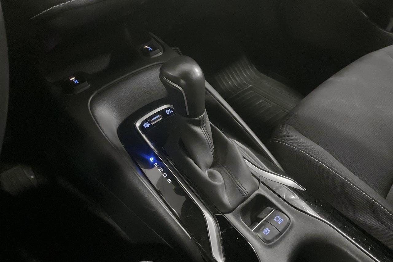Toyota Corolla 1.8 Hybrid Touring Sports (122hk) - 79 100 km - Automaattinen - valkoinen - 2021
