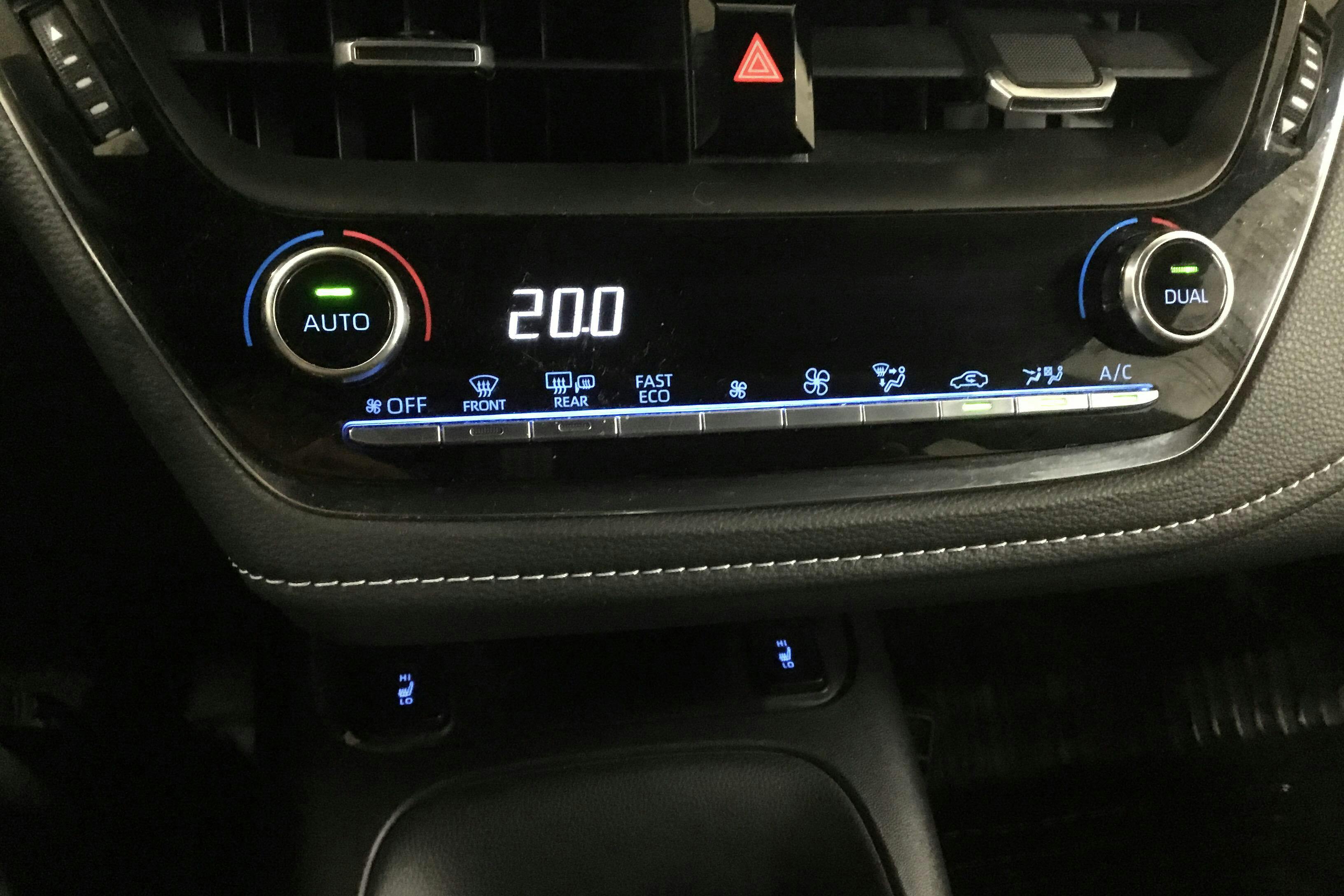 Toyota Corolla 1.8 Hybrid Touring Sports (122hk) - 85 140 km - Automatic - white - 2021
