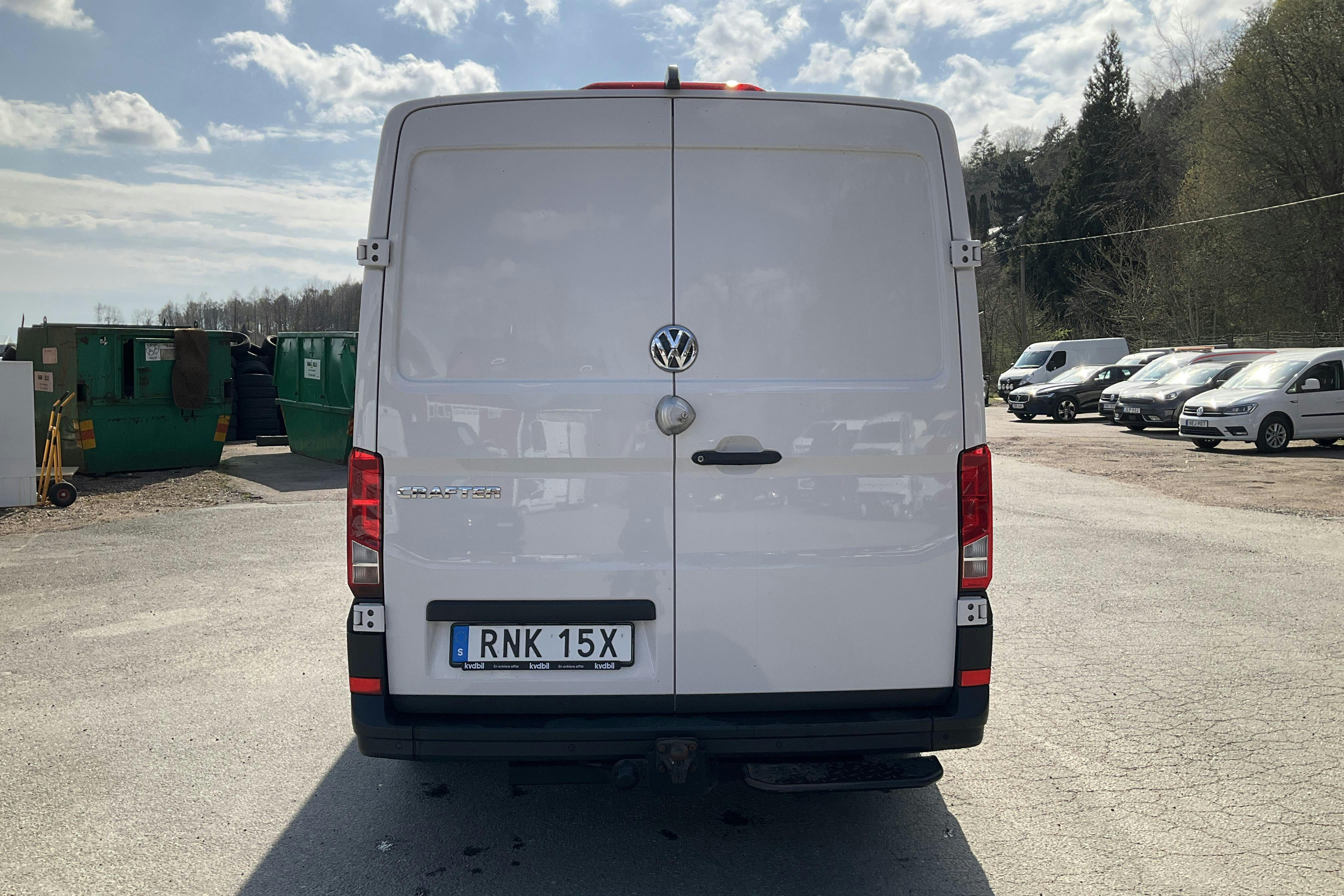 VW Crafter 35 2.0 TDI Skåp (140hk) - 175 320 km - Käsitsi - valge - 2021