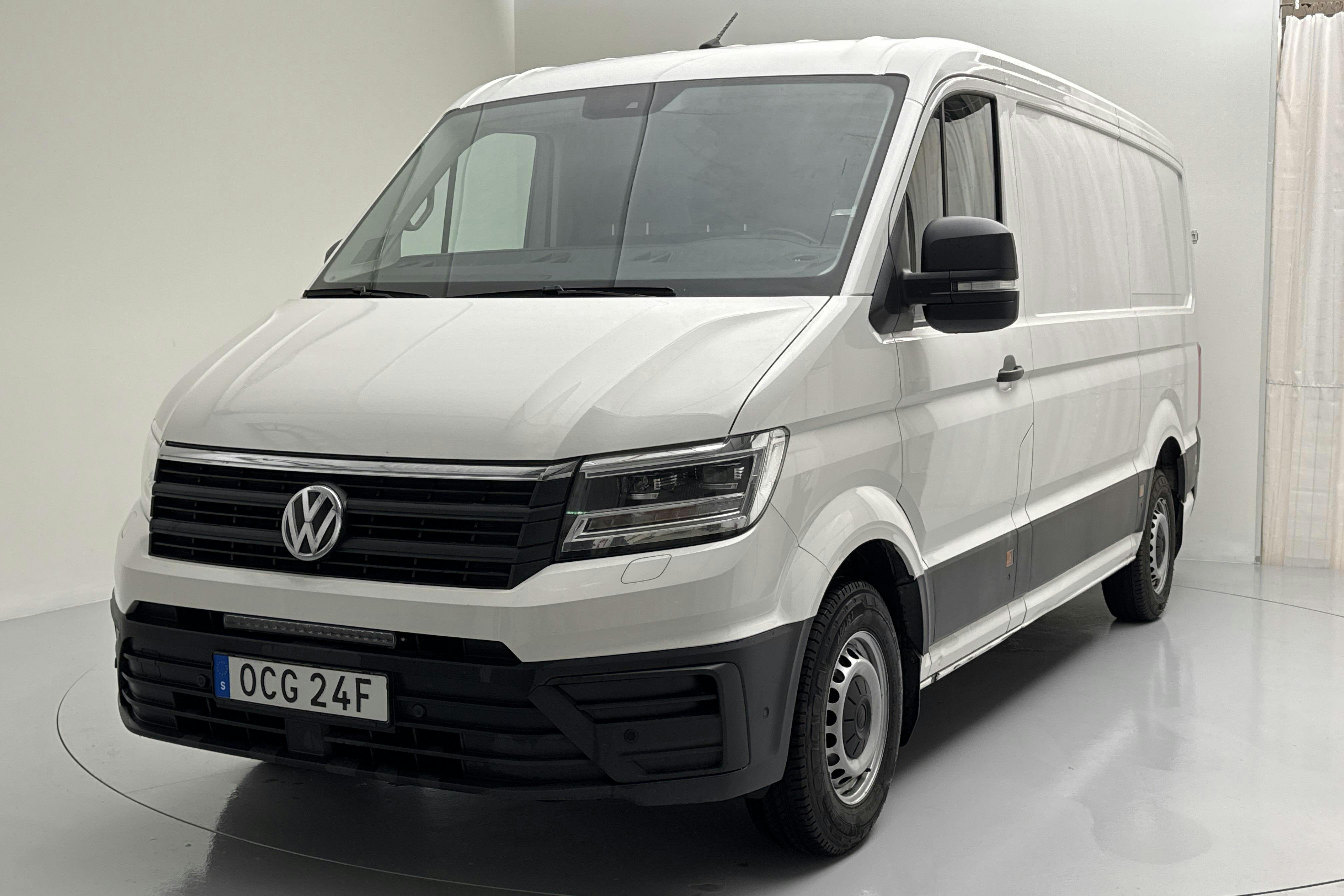 VW Crafter 35 2.0 TDI Skåp (140hk) - 160 200 km - Manualna - biały - 2021