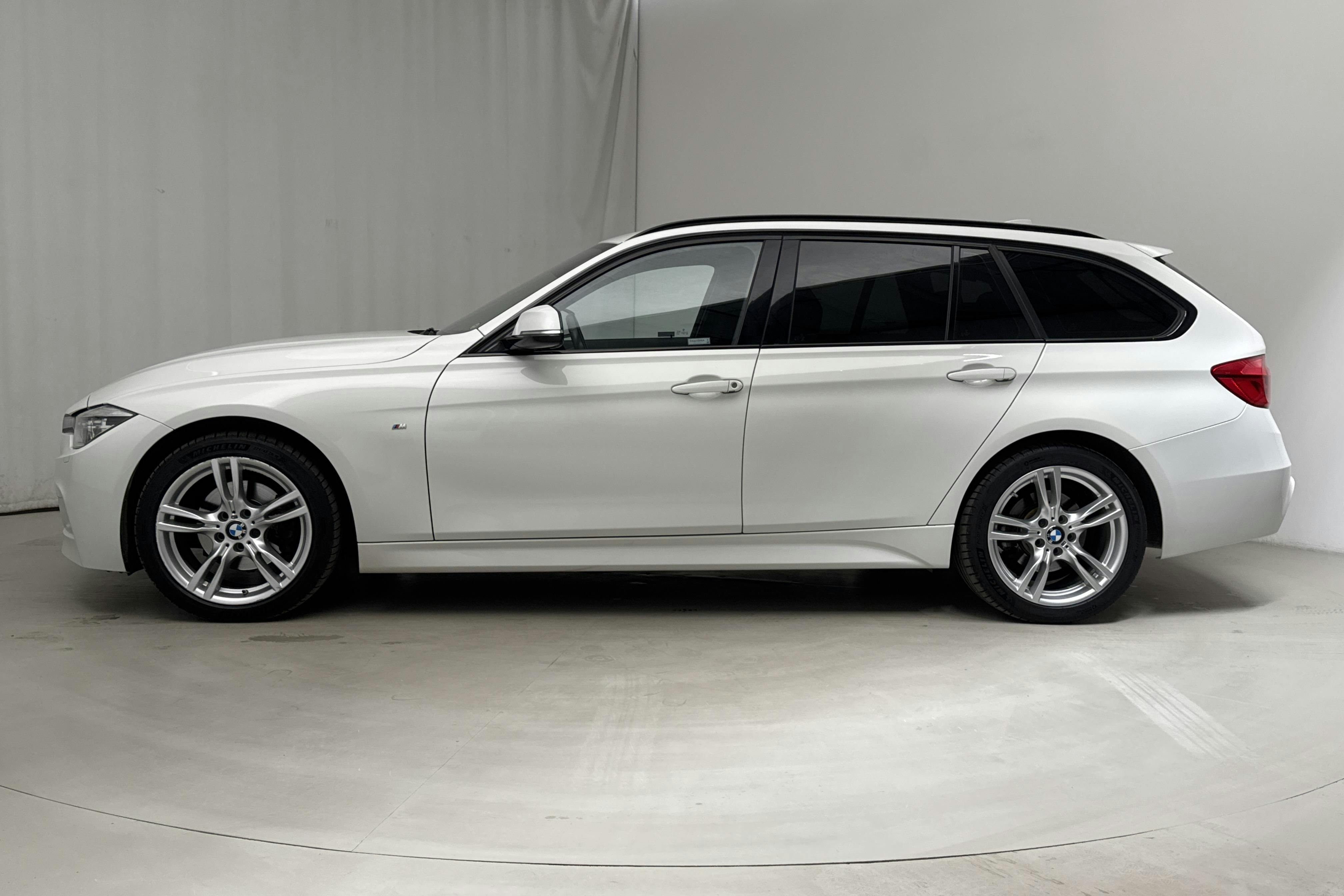 BMW 320d xDrive Touring, F31 (190hk) - 78 710 km - Automatic - white - 2017