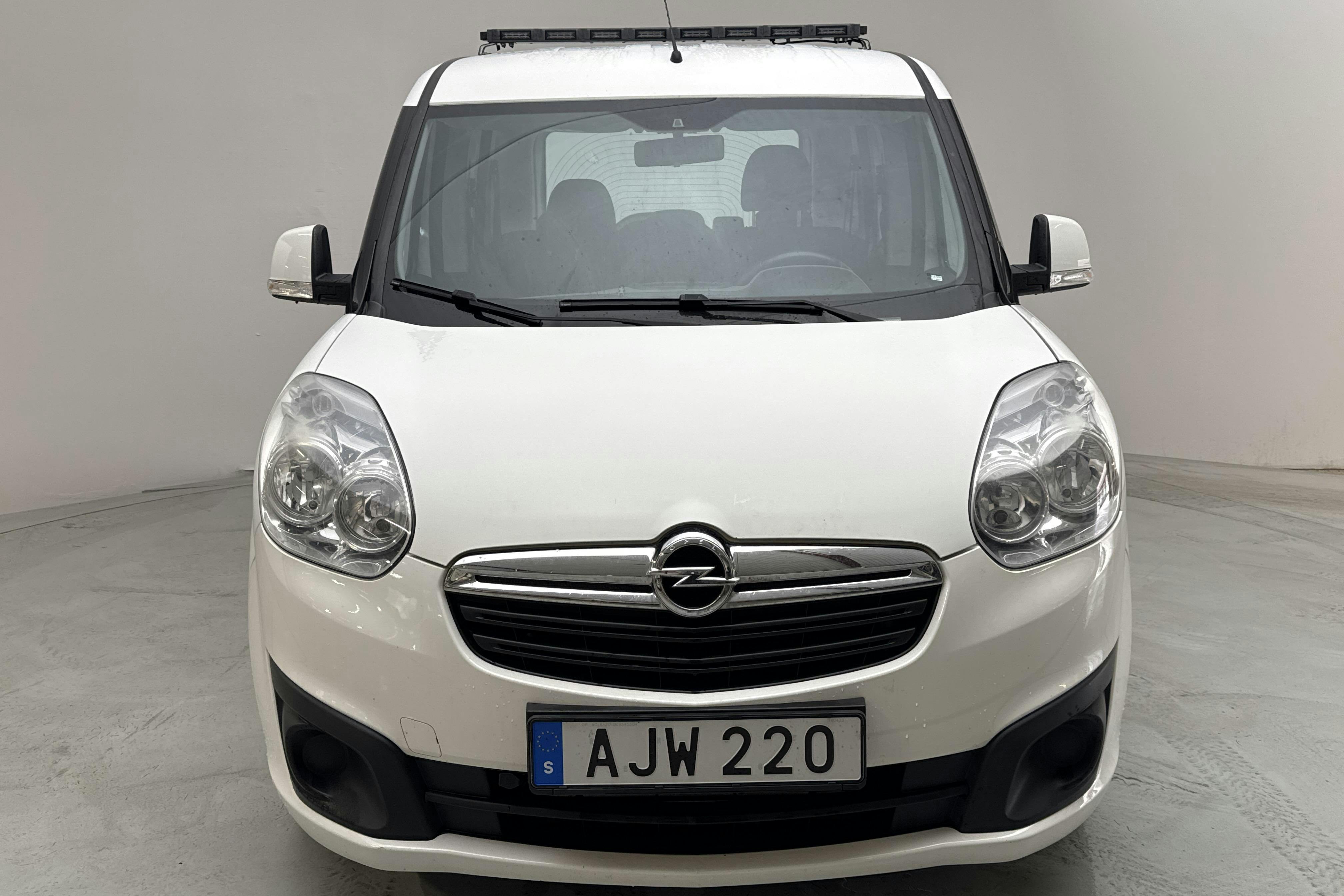 Opel Combo Tour 1.4 CNG (120hk) - 79 870 km - Käsitsi - valge - 2014