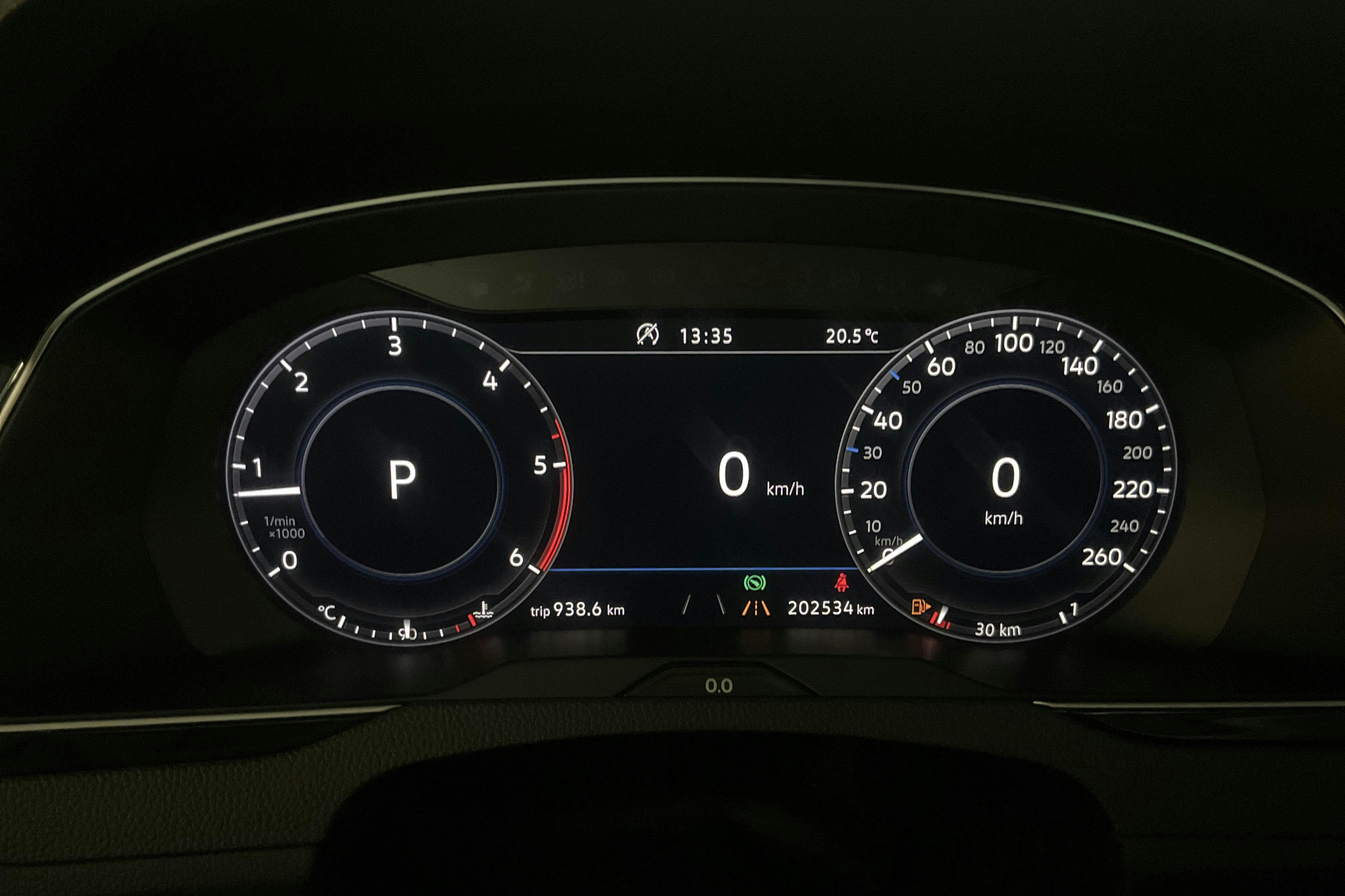 VW Passat 2.0 TDI Sportscombi 4MOTION (190hk) - 202 530 km - Automatic - red - 2018
