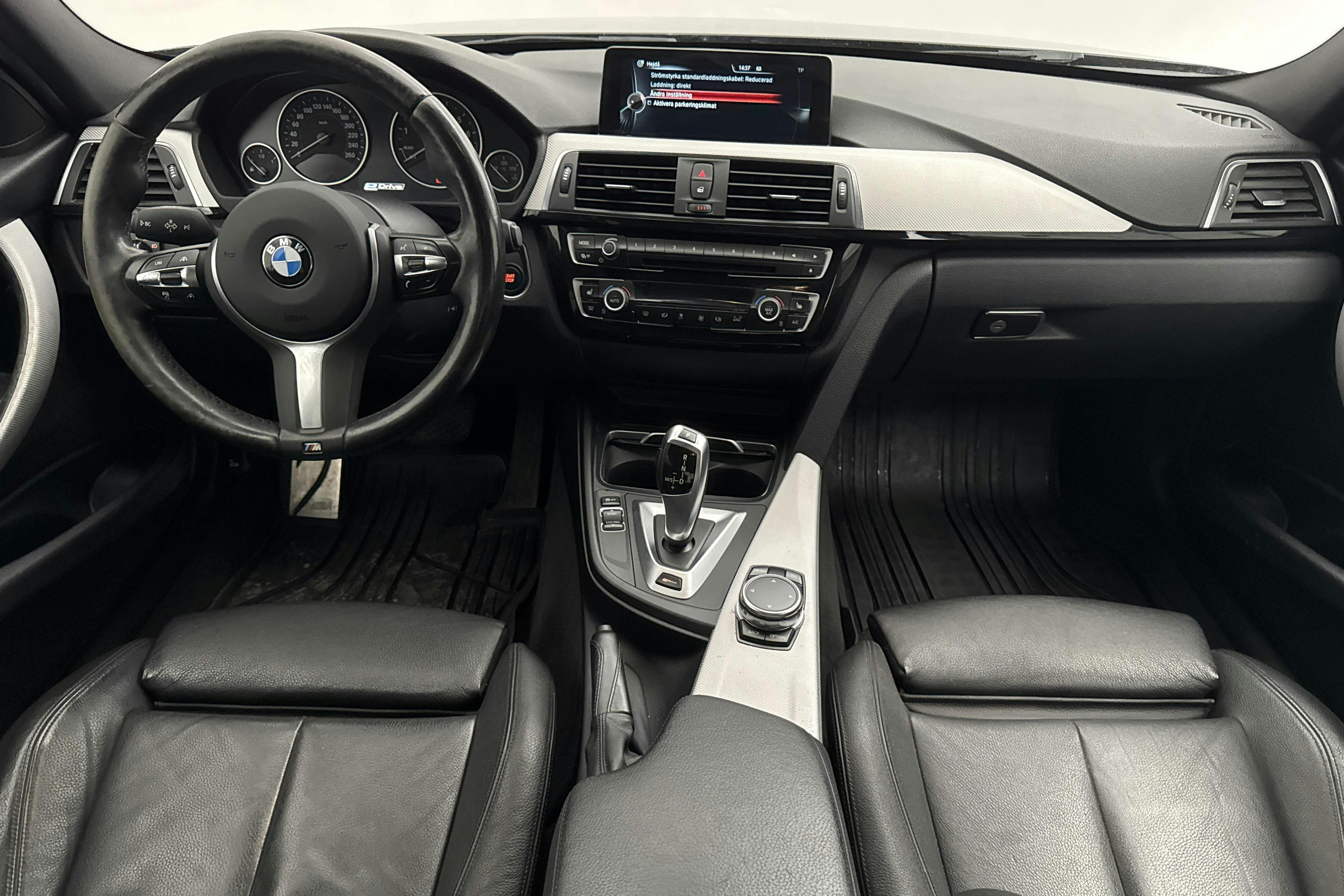BMW 330e Sedan, F30 (252hk) - 163 080 km - Automaatne - must - 2016