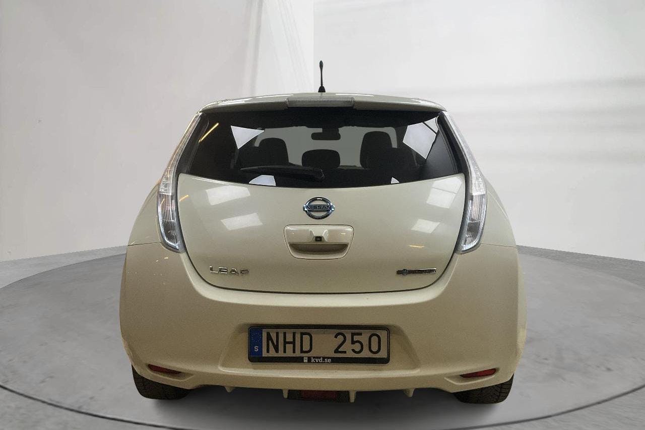 Nissan LEAF 5dr (109hk) - 13 504 mil - Automat - vit - 2013