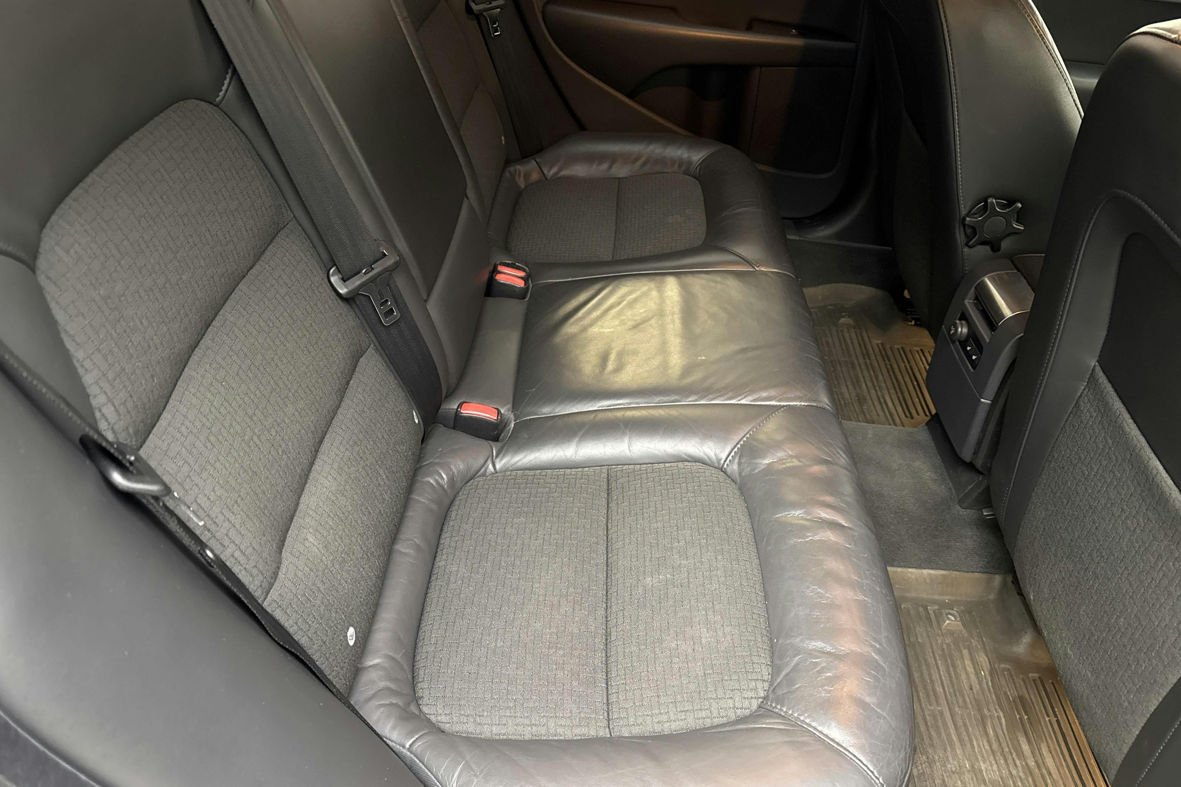 Volvo V70 II D4 AWD (163hk) - 238 330 km - Automaatne - must - 2014