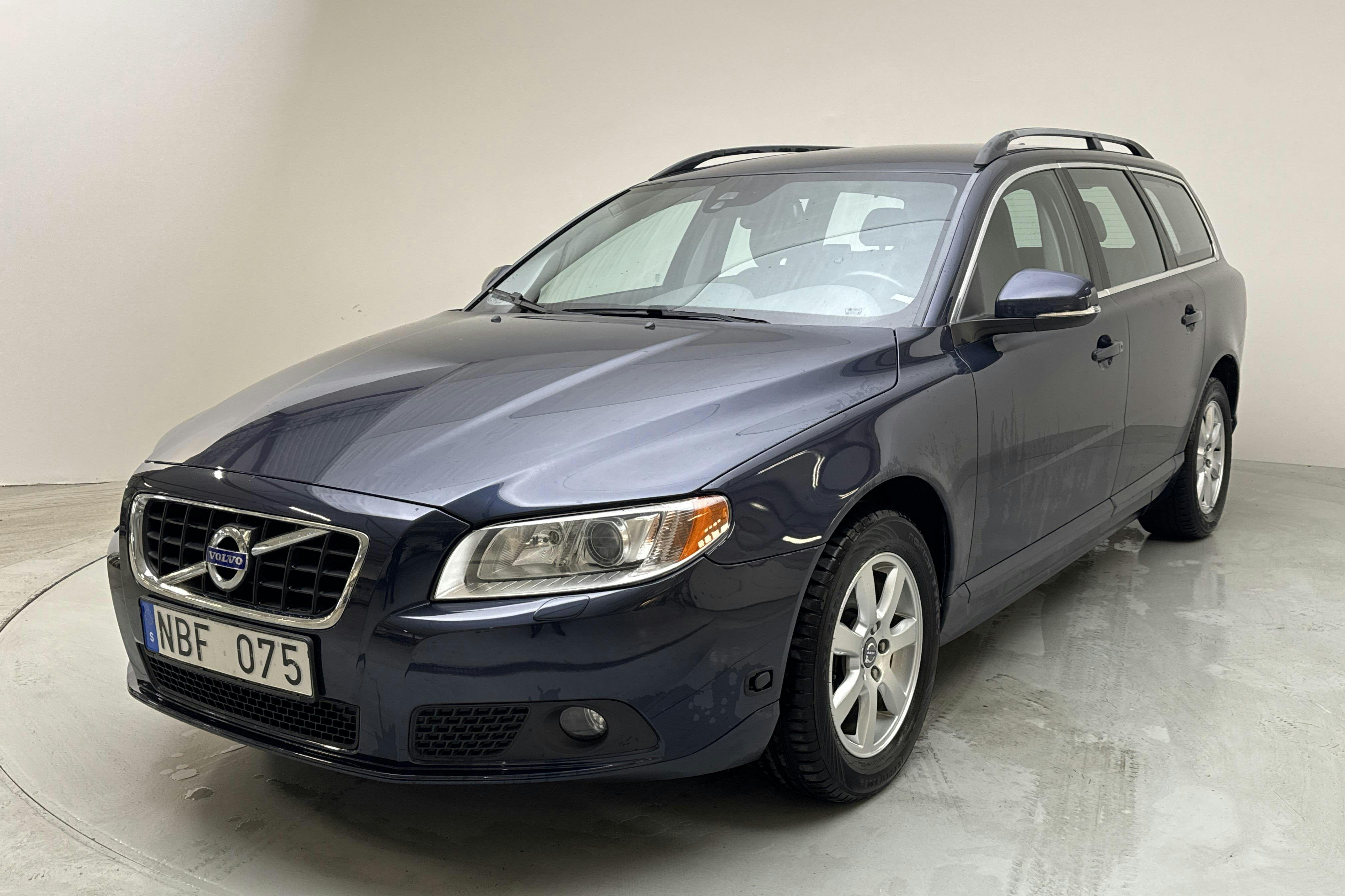 Volvo V70 II T4F (180hk) - 13 540 mil - Automat - blå - 2013