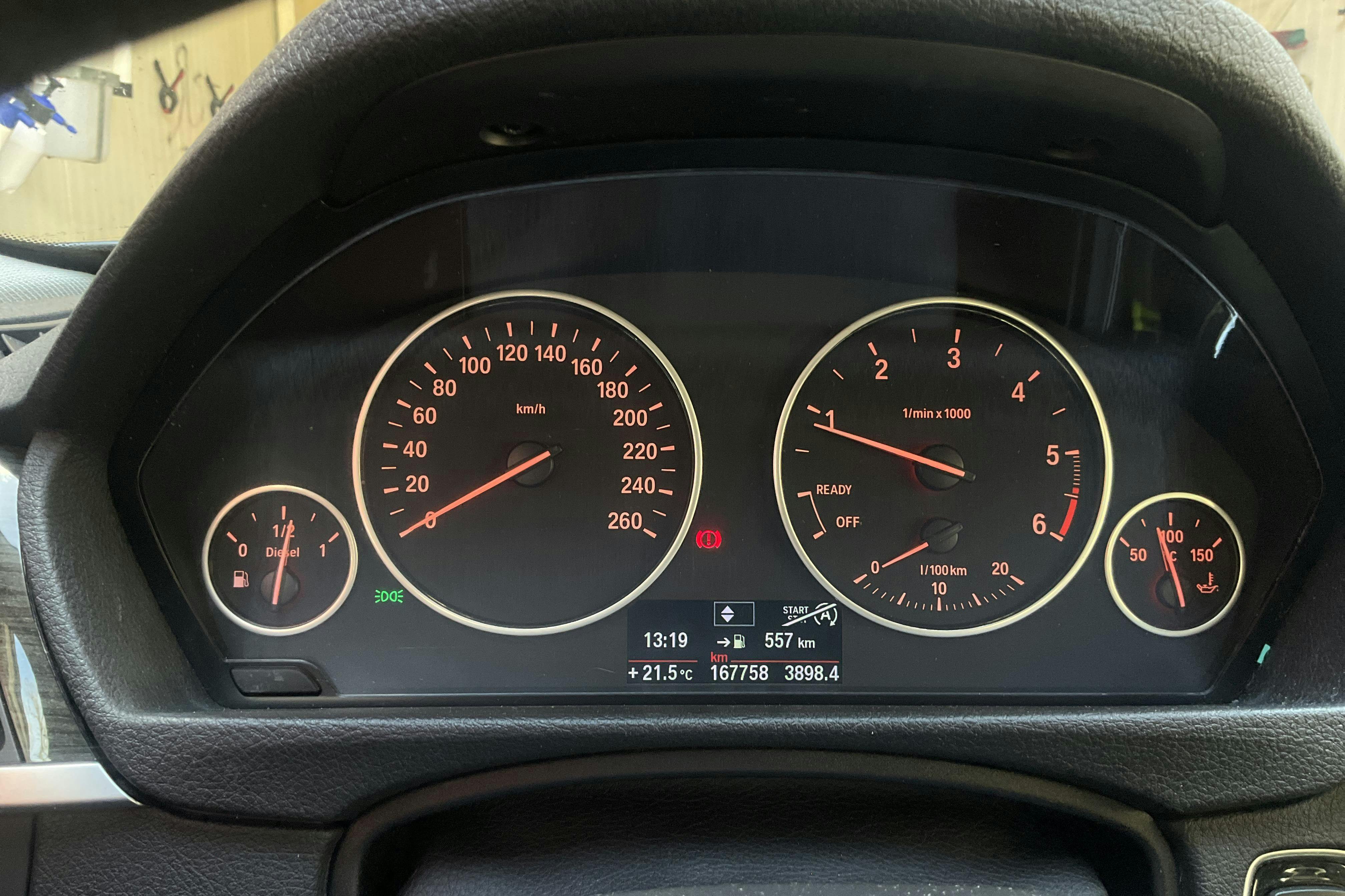 BMW 318d Sedan, F30 (143hk) - 167 750 km - Manual - blue - 2013