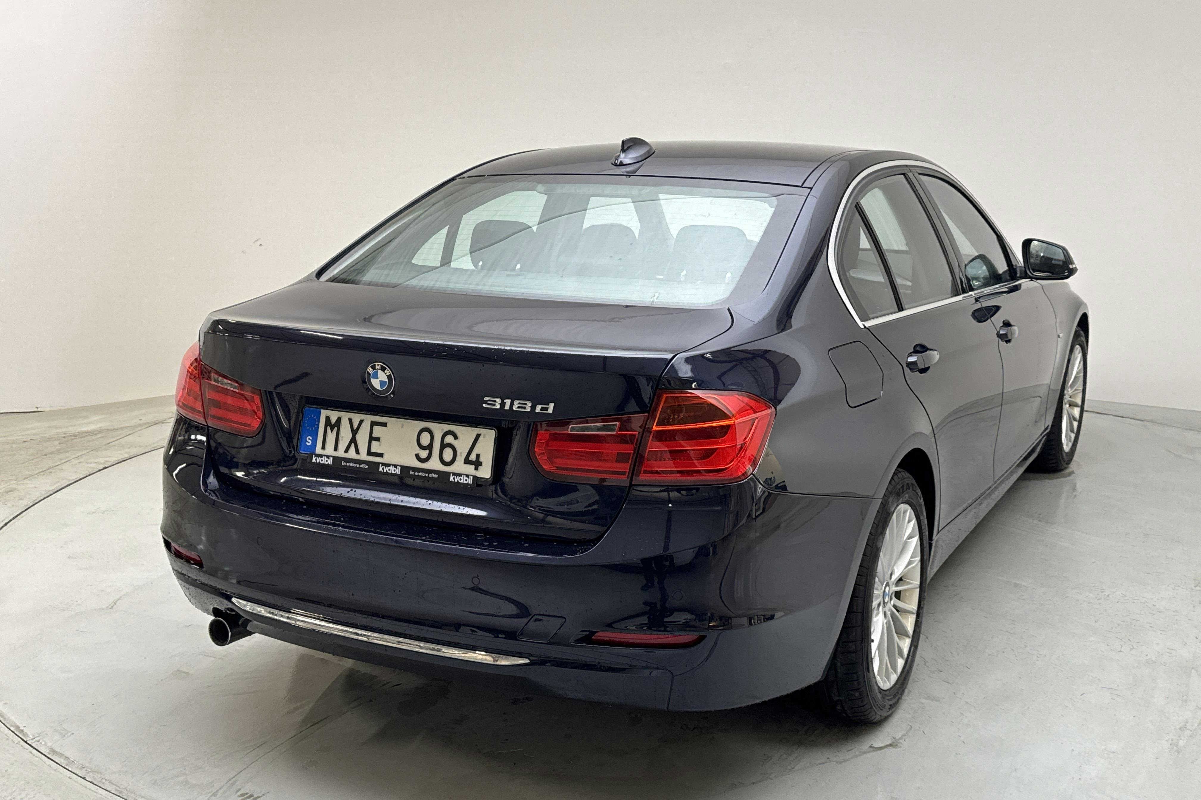 BMW 318d Sedan, F30 (143hk) - 167 750 km - Manual - blue - 2013