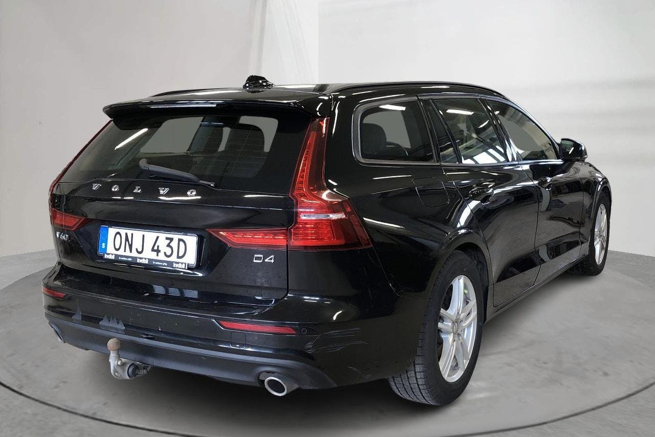 Volvo V60 D4 (190hk) - 16 853 mil - Automat - svart - 2020