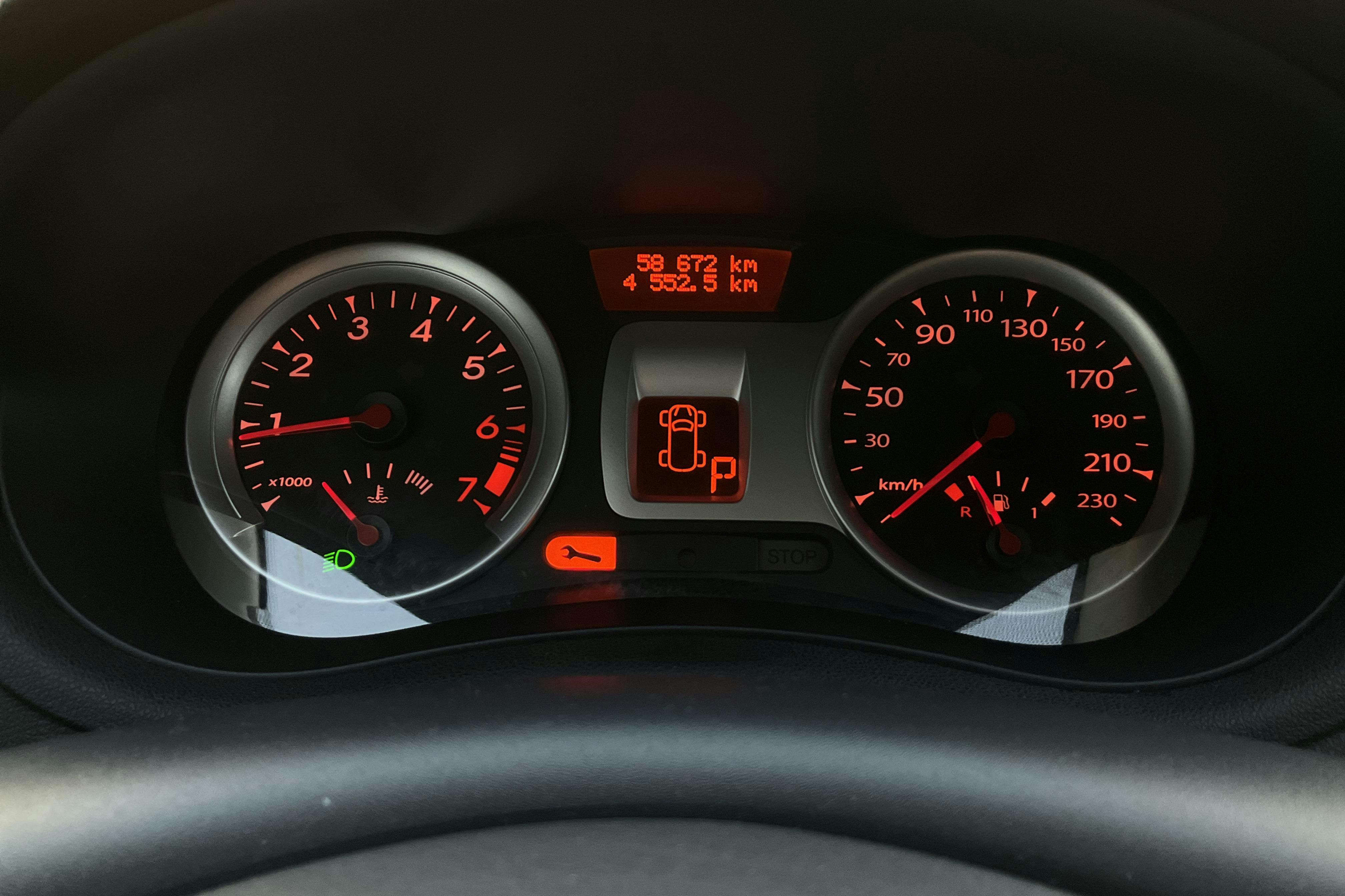 Renault Clio III 1.6 5dr (112hk) - 58 670 km - Automatic - Light Brown - 2012