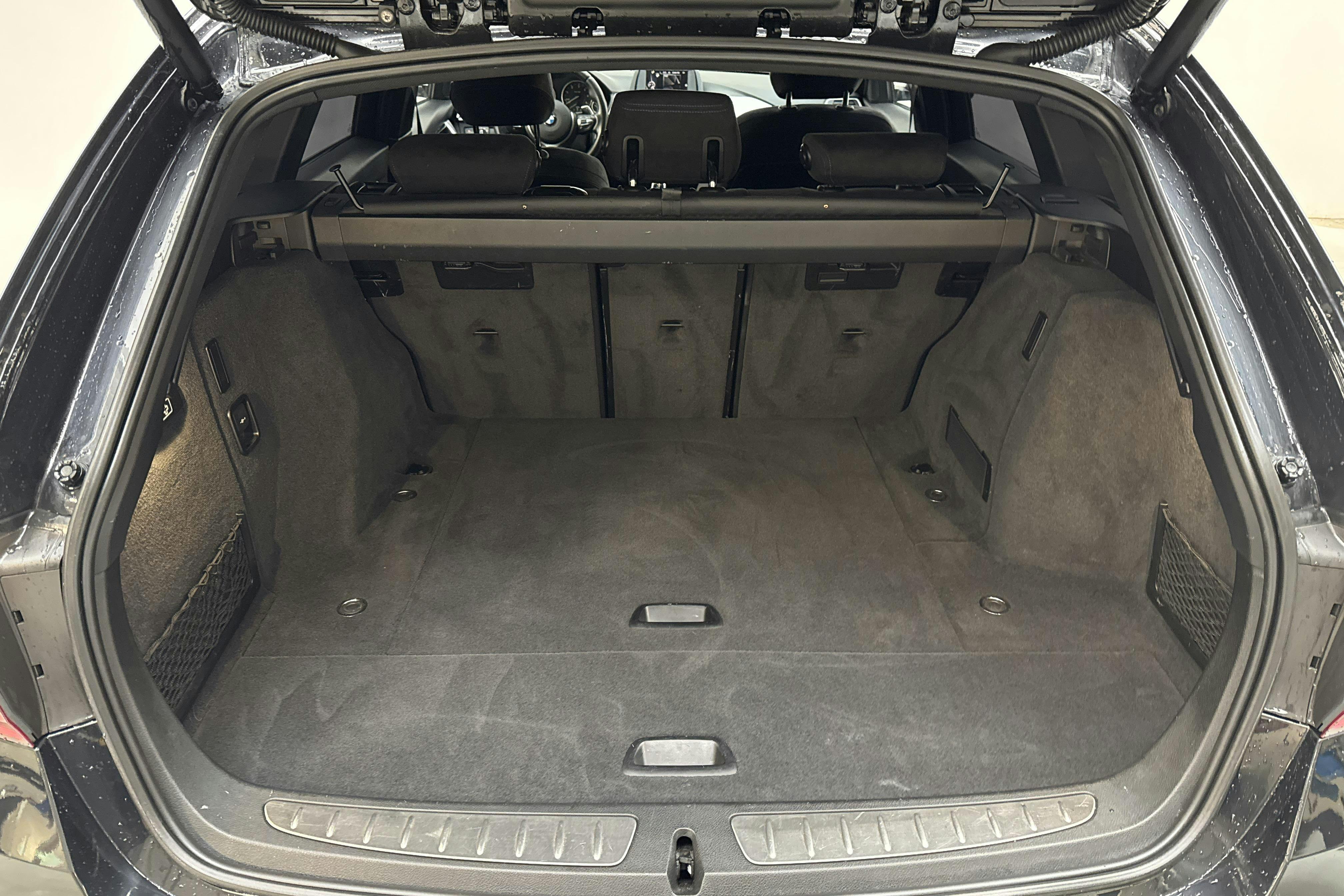BMW 335d xDrive Touring, F31 (313hk) - 22 999 mil - Automat - svart - 2016