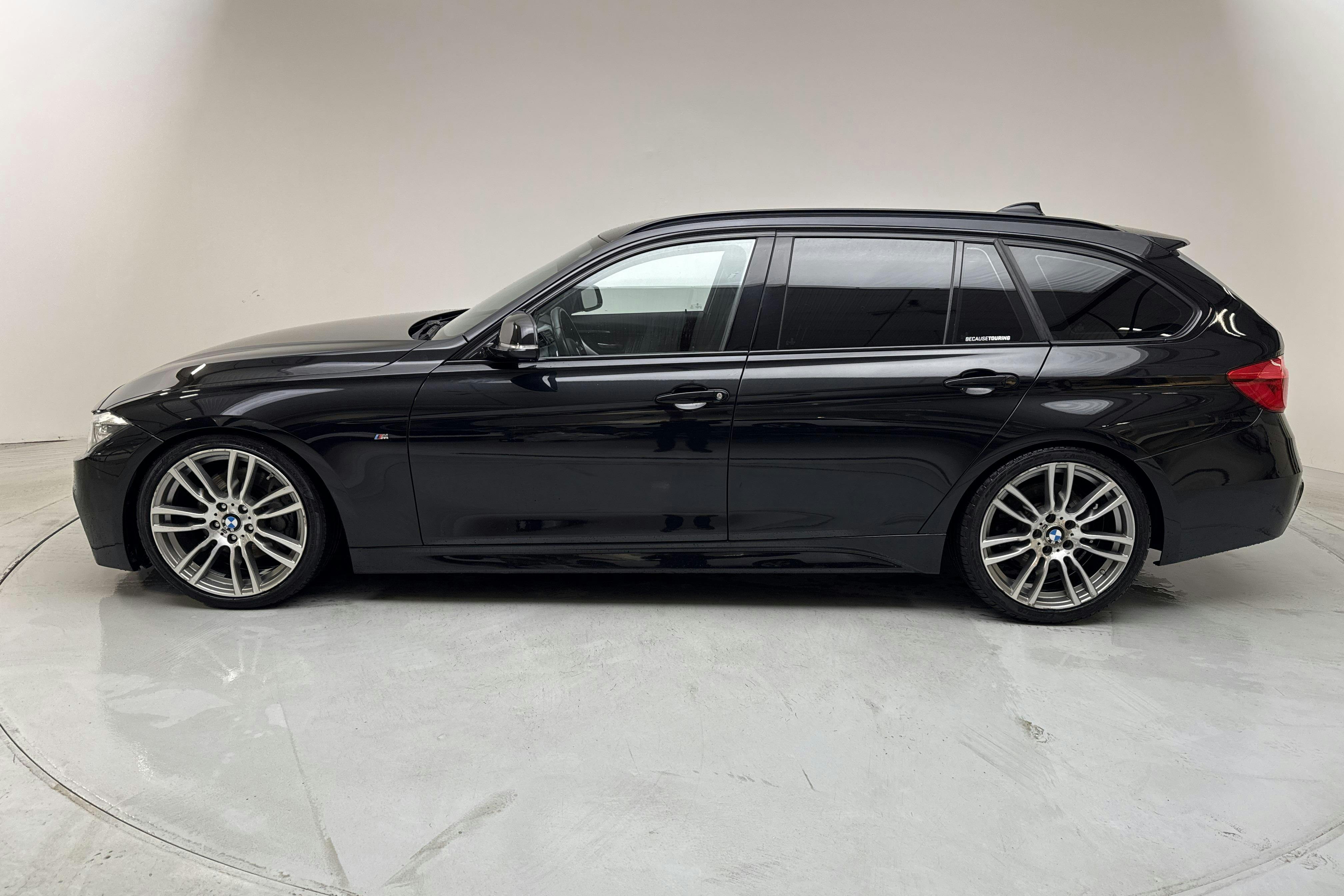BMW 335d xDrive Touring, F31 (313hk) - 22 999 mil - Automat - svart - 2016