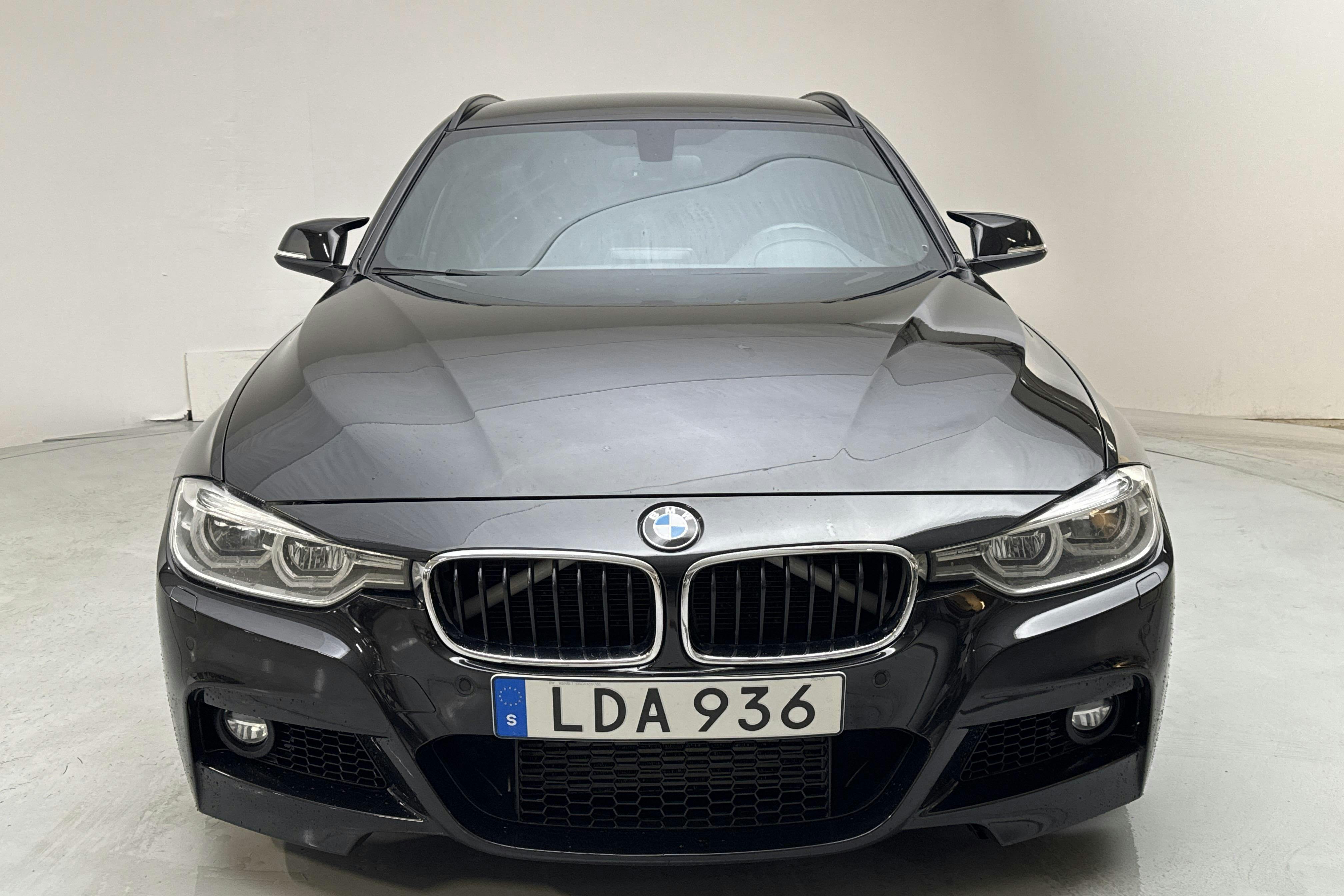 BMW 335d xDrive Touring, F31 (313hk) - 22 999 mil - Automat - svart - 2016