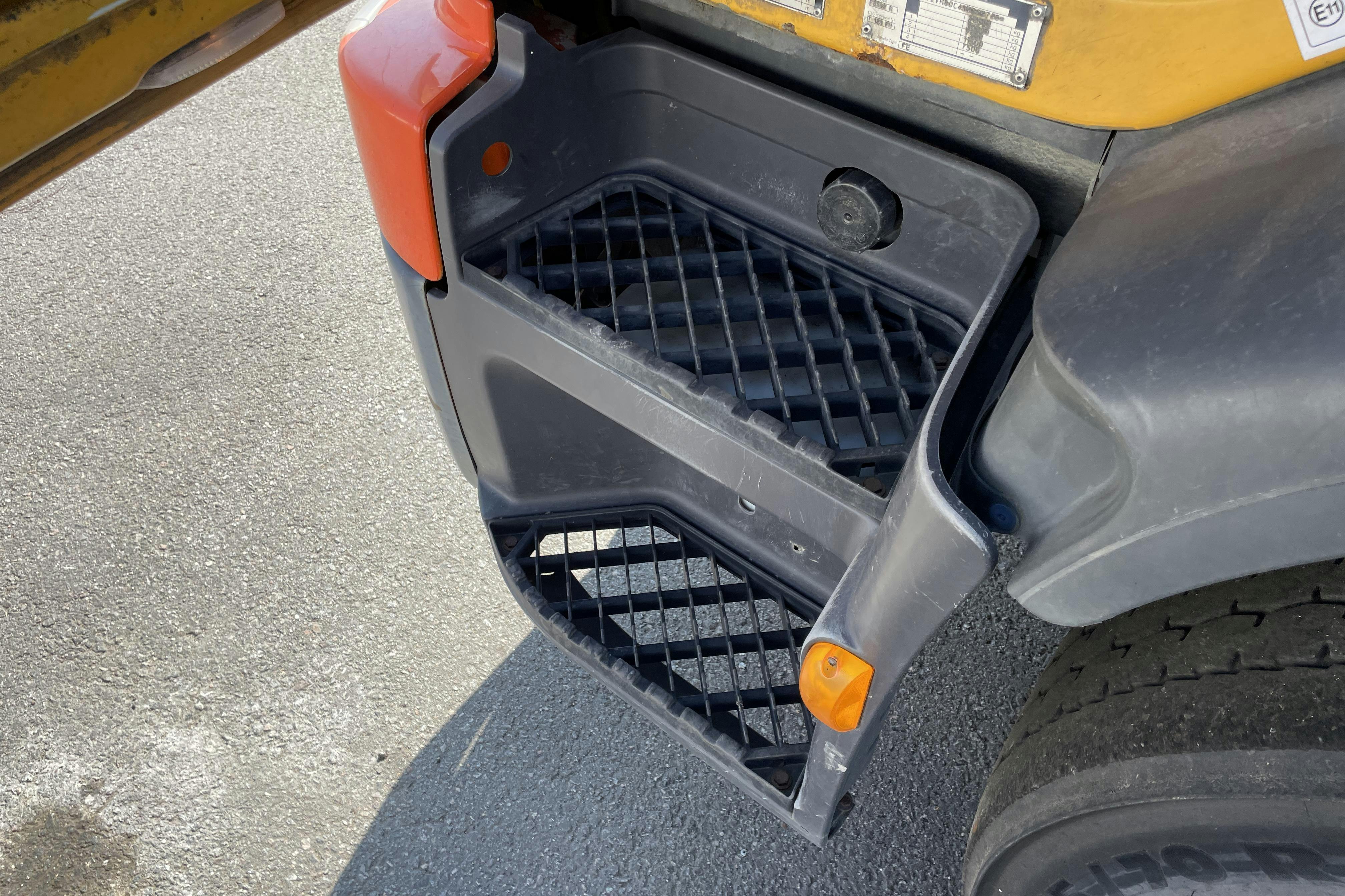 VOLVO FE - 382 369 km - Automat - gul - 2013