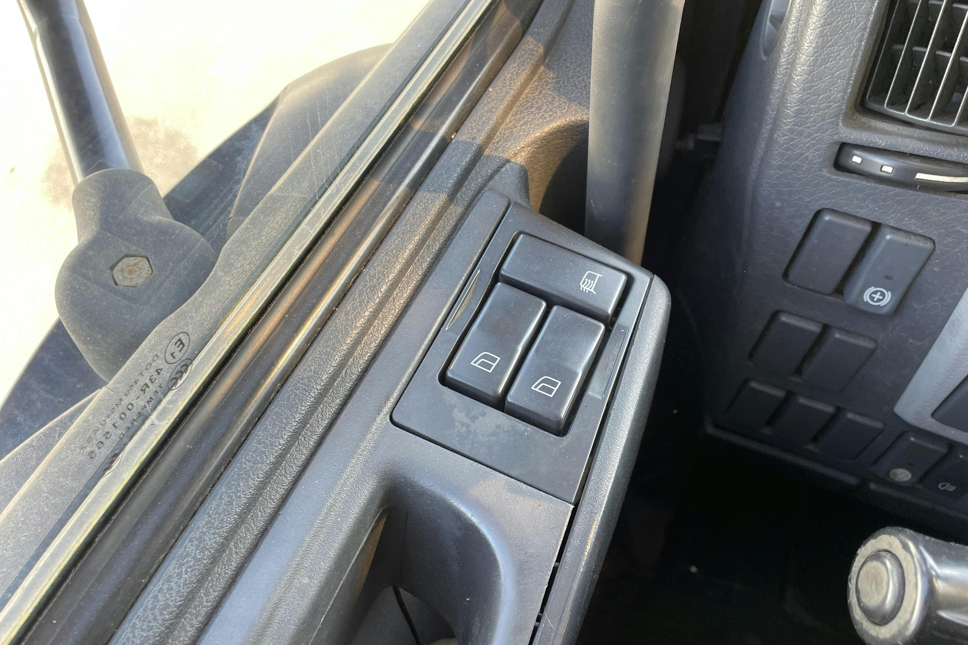 VOLVO FE - 382 369 km - Automat - gul - 2013