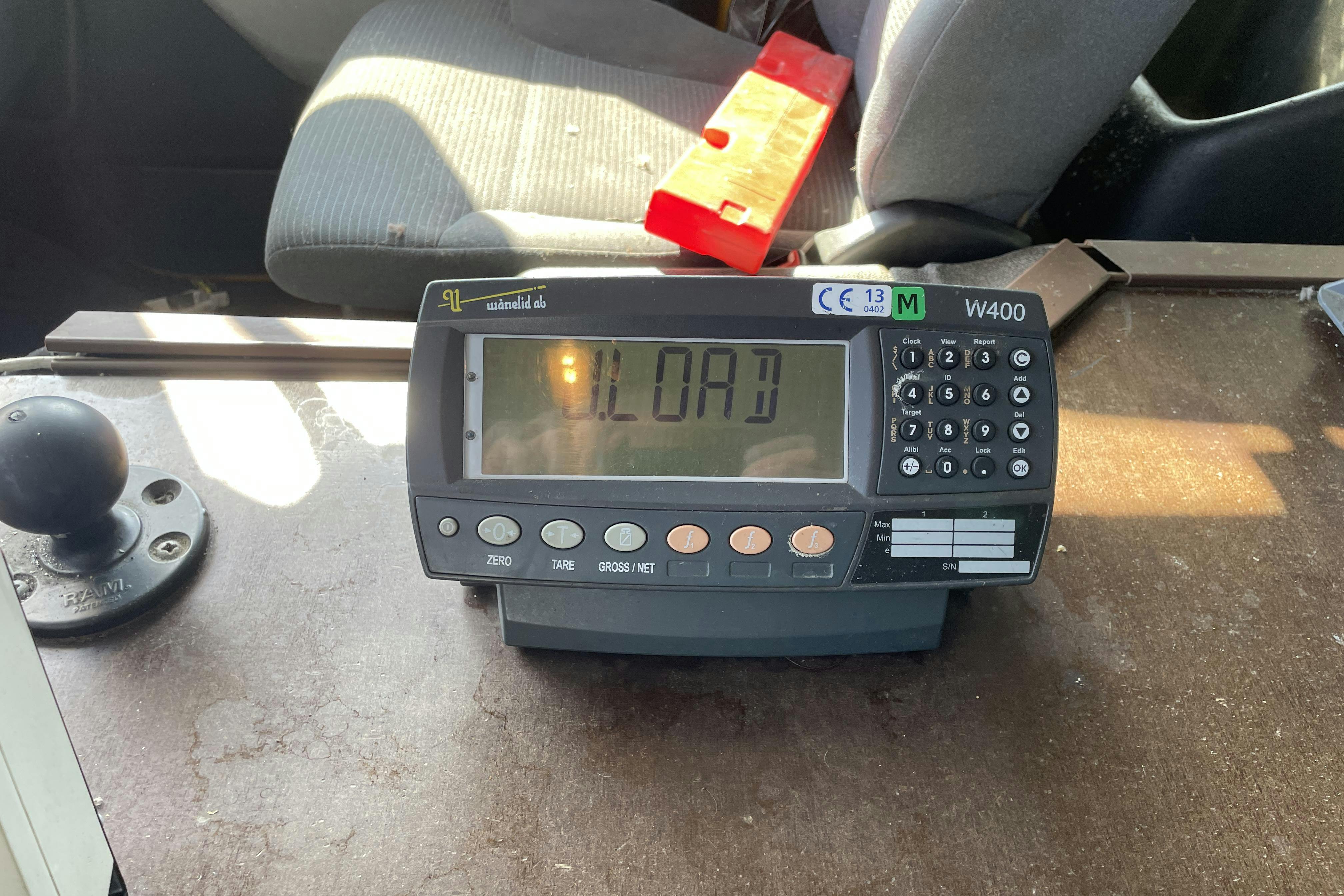 VOLVO FE - 382 369 km - Automat - gul - 2013