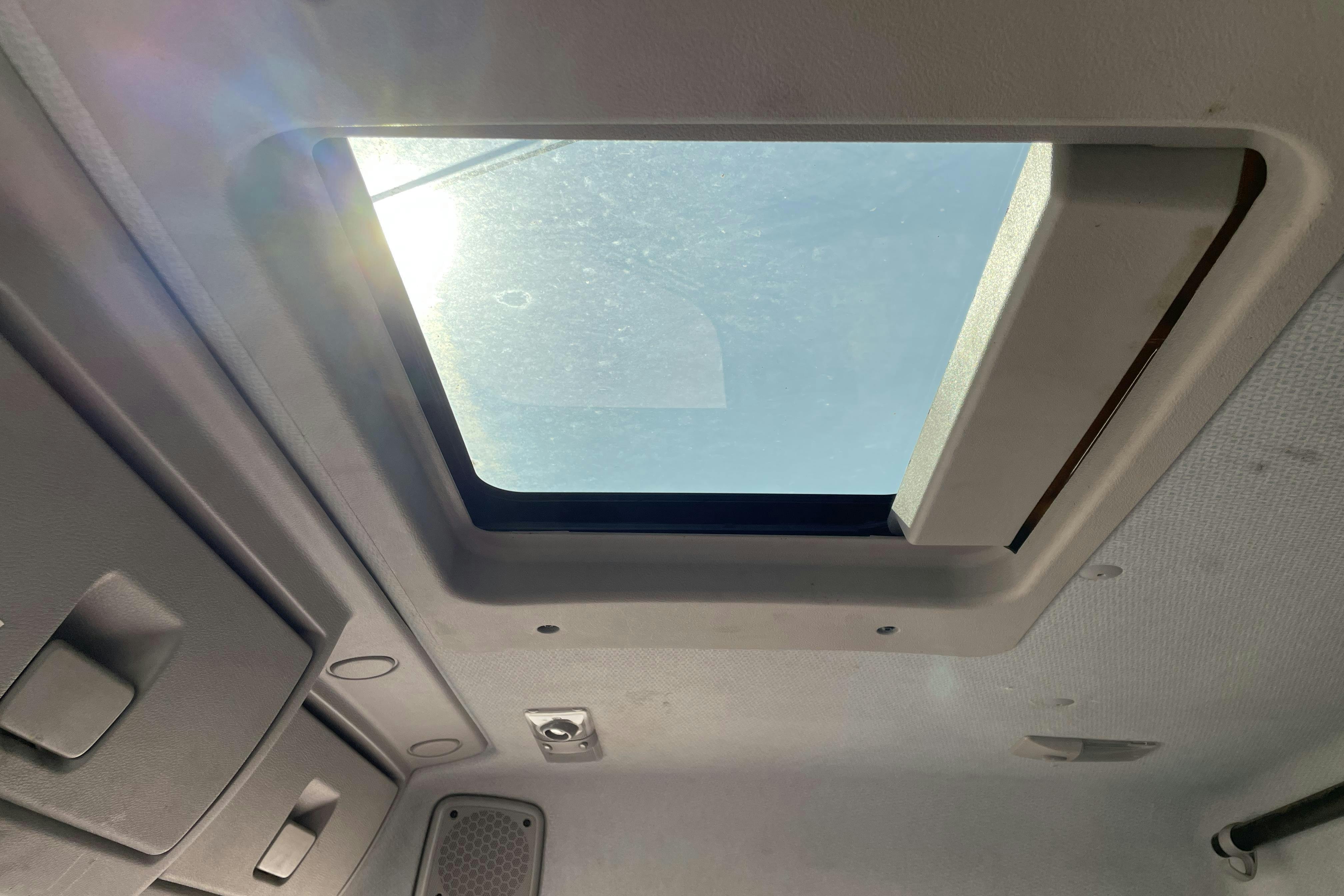 VOLVO FE - 382 369 km - Automat - gul - 2013