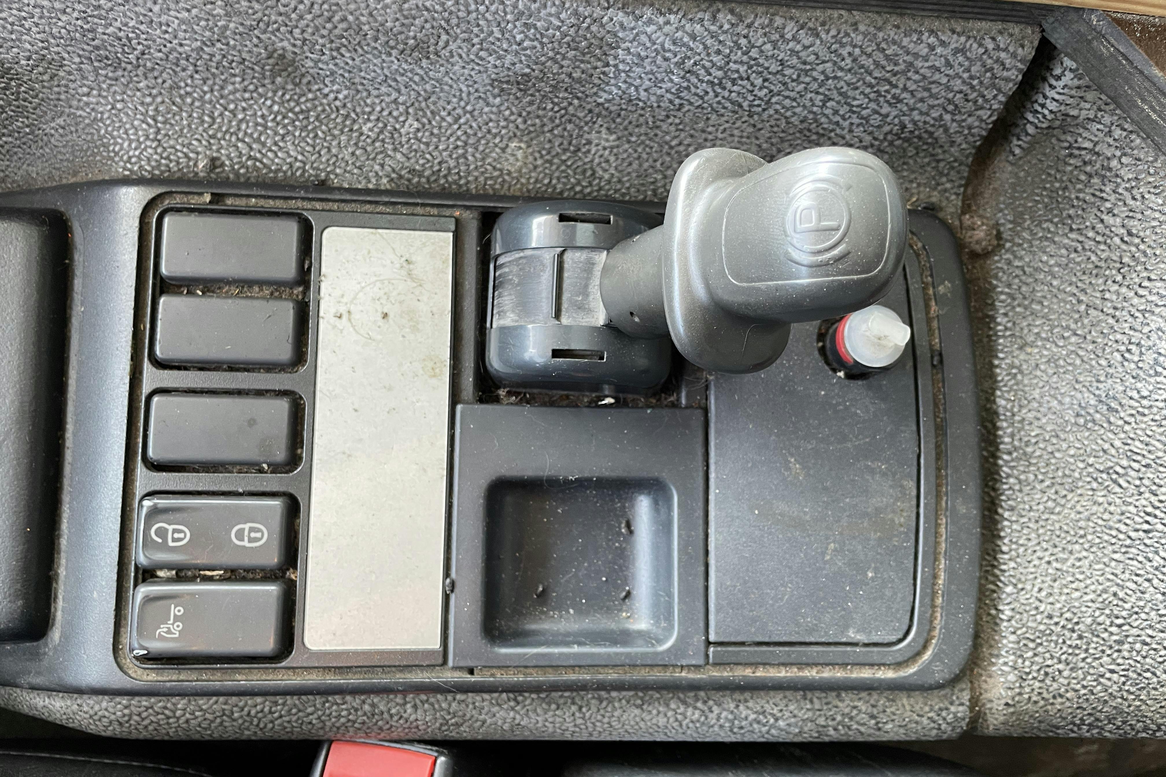 VOLVO FE - 382 369 km - Automat - gul - 2013